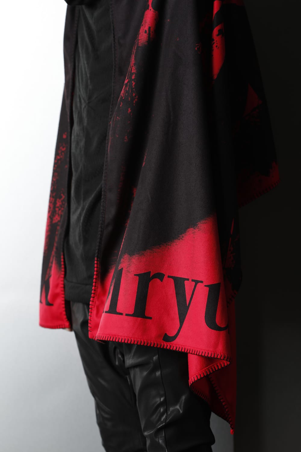 Blanket Black/Red