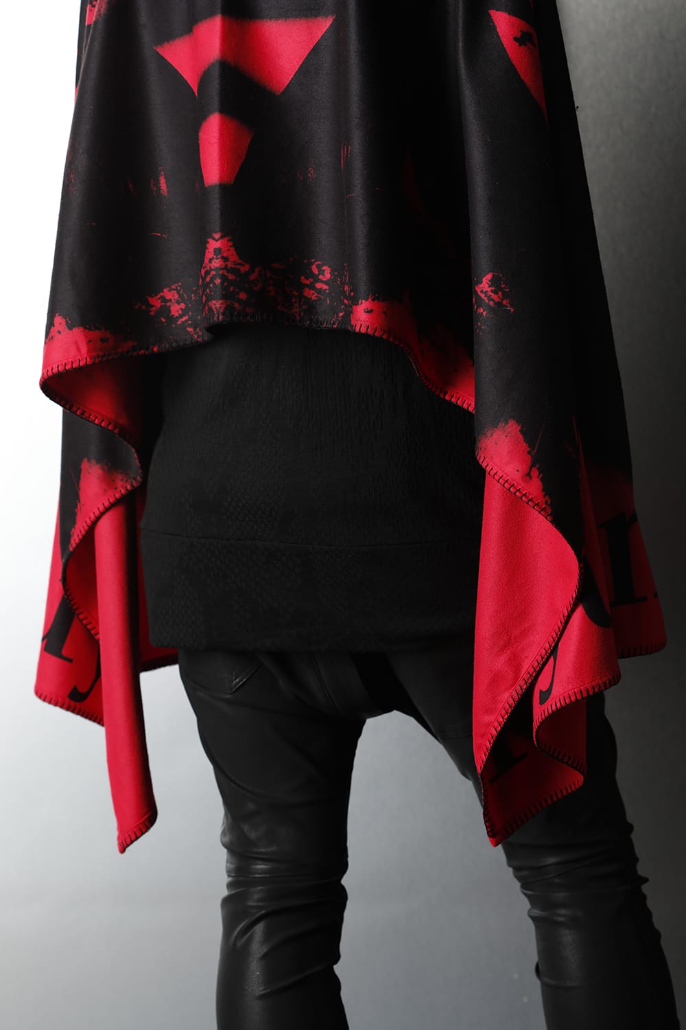 Blanket Black/Red