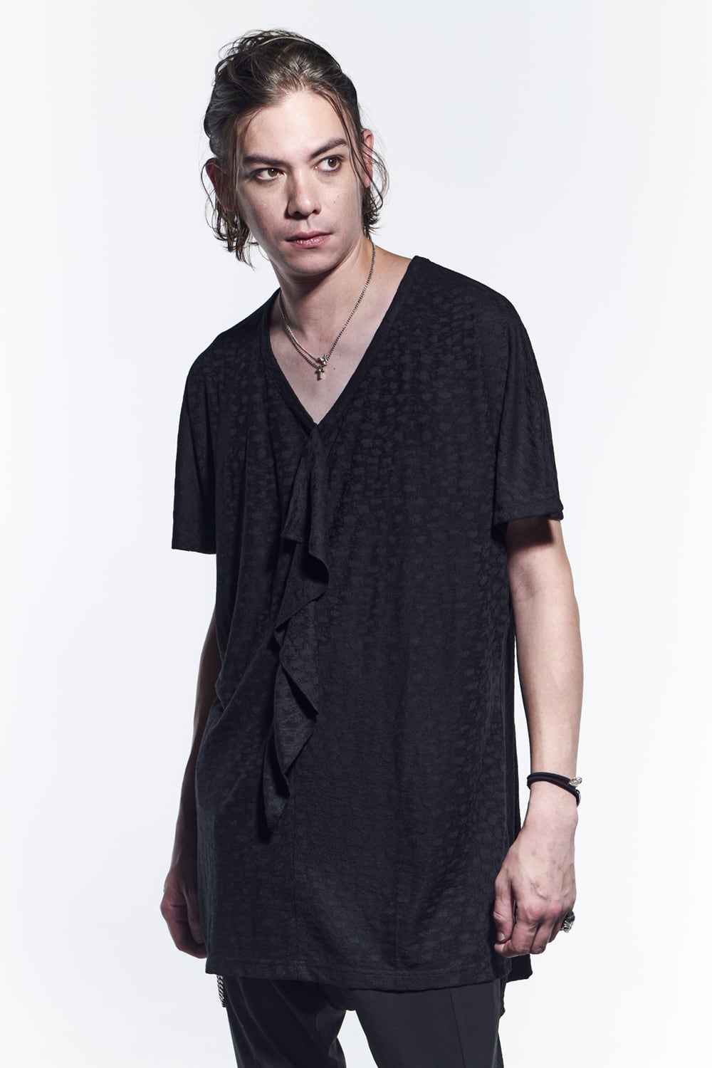 フリル VネックTシャツ