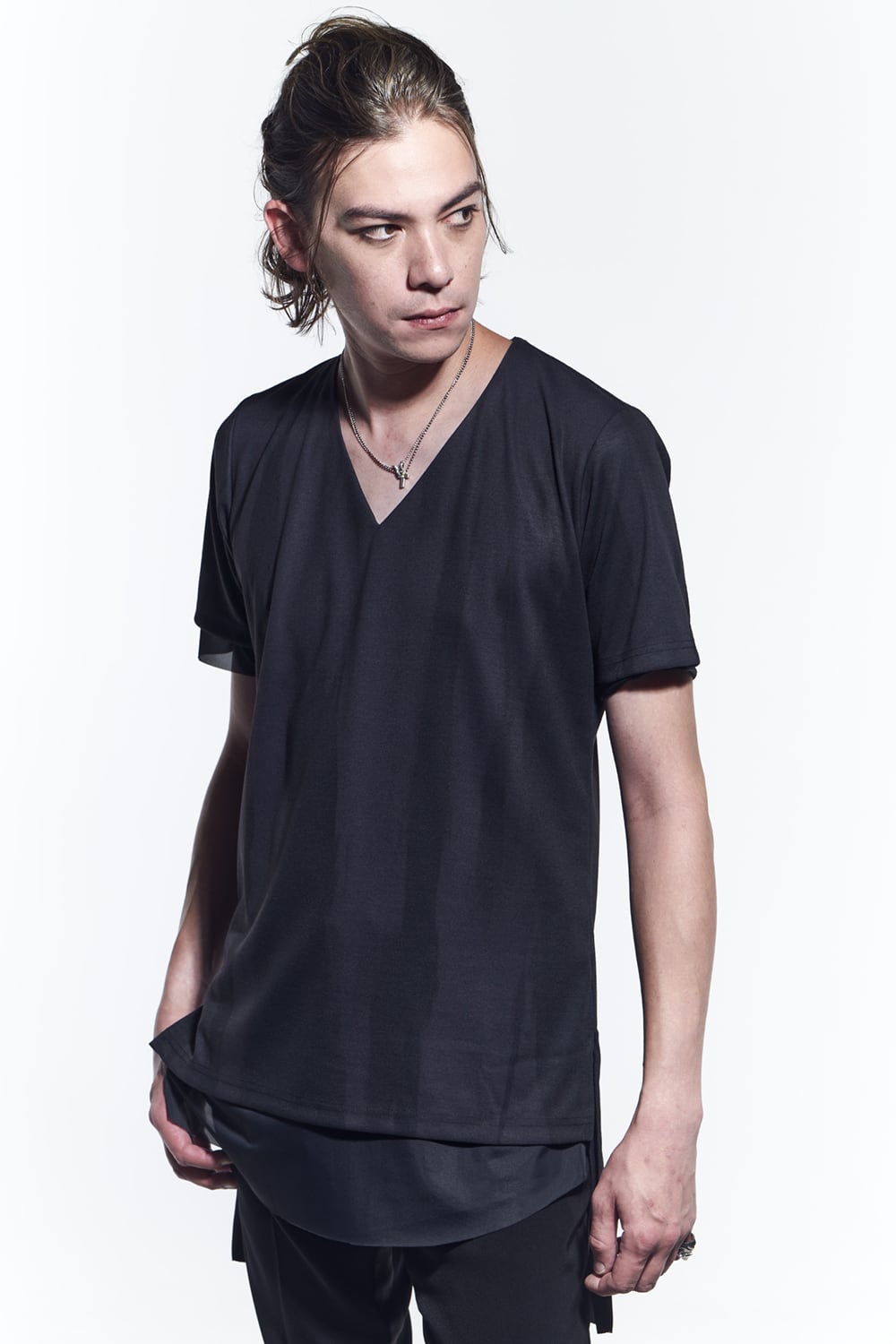 レイヤード VネックTシャツ ブラック