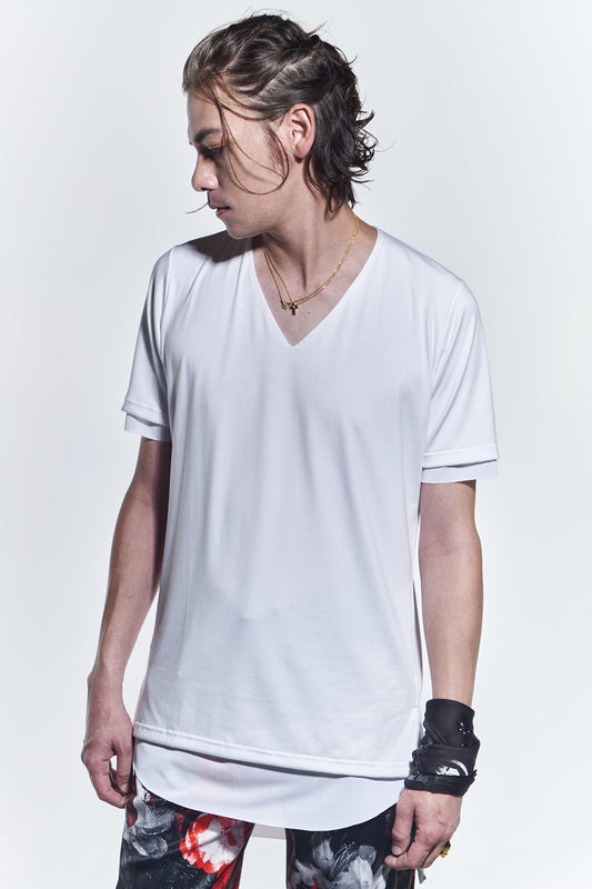 Layered V-Neck T-Shirts White & White