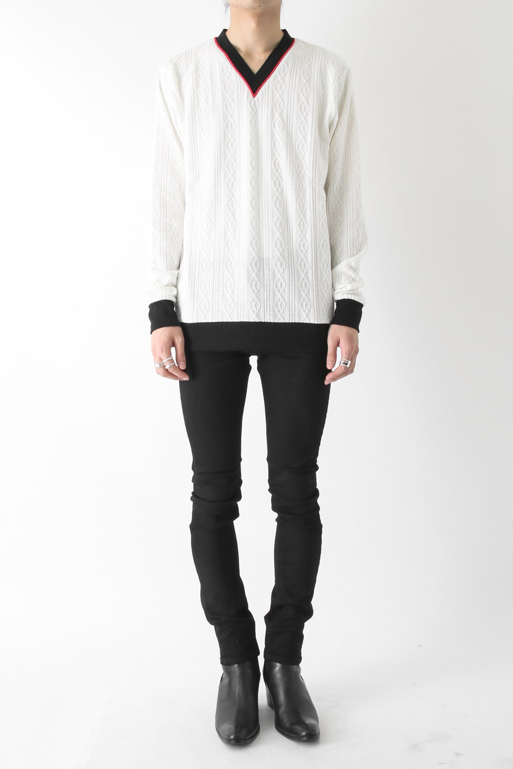 LIGHTケーブル V NECK KNIT