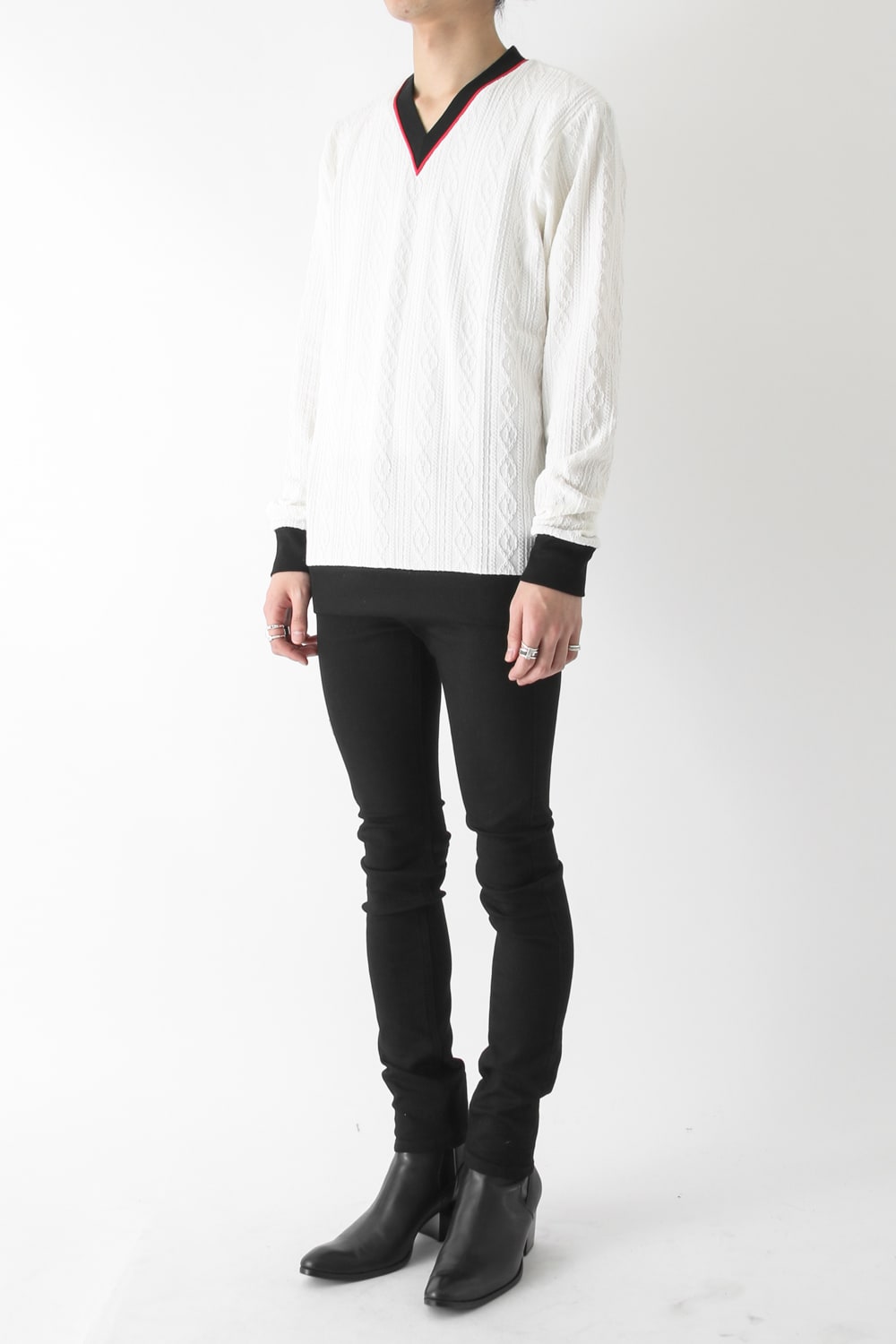 LIGHTケーブル V NECK KNIT