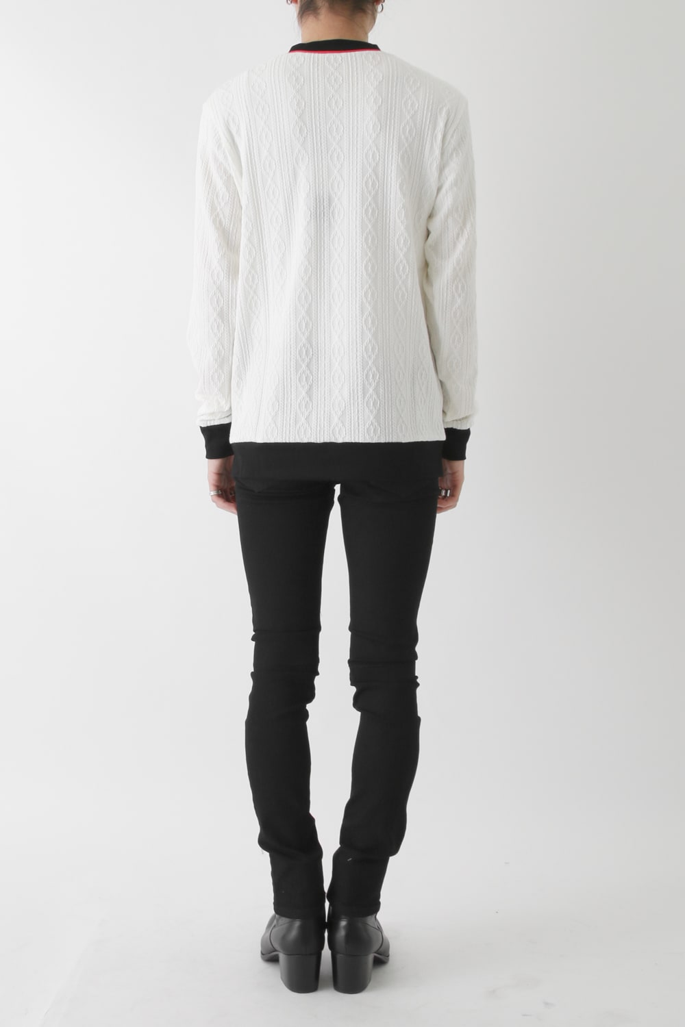 LIGHTケーブル V NECK KNIT