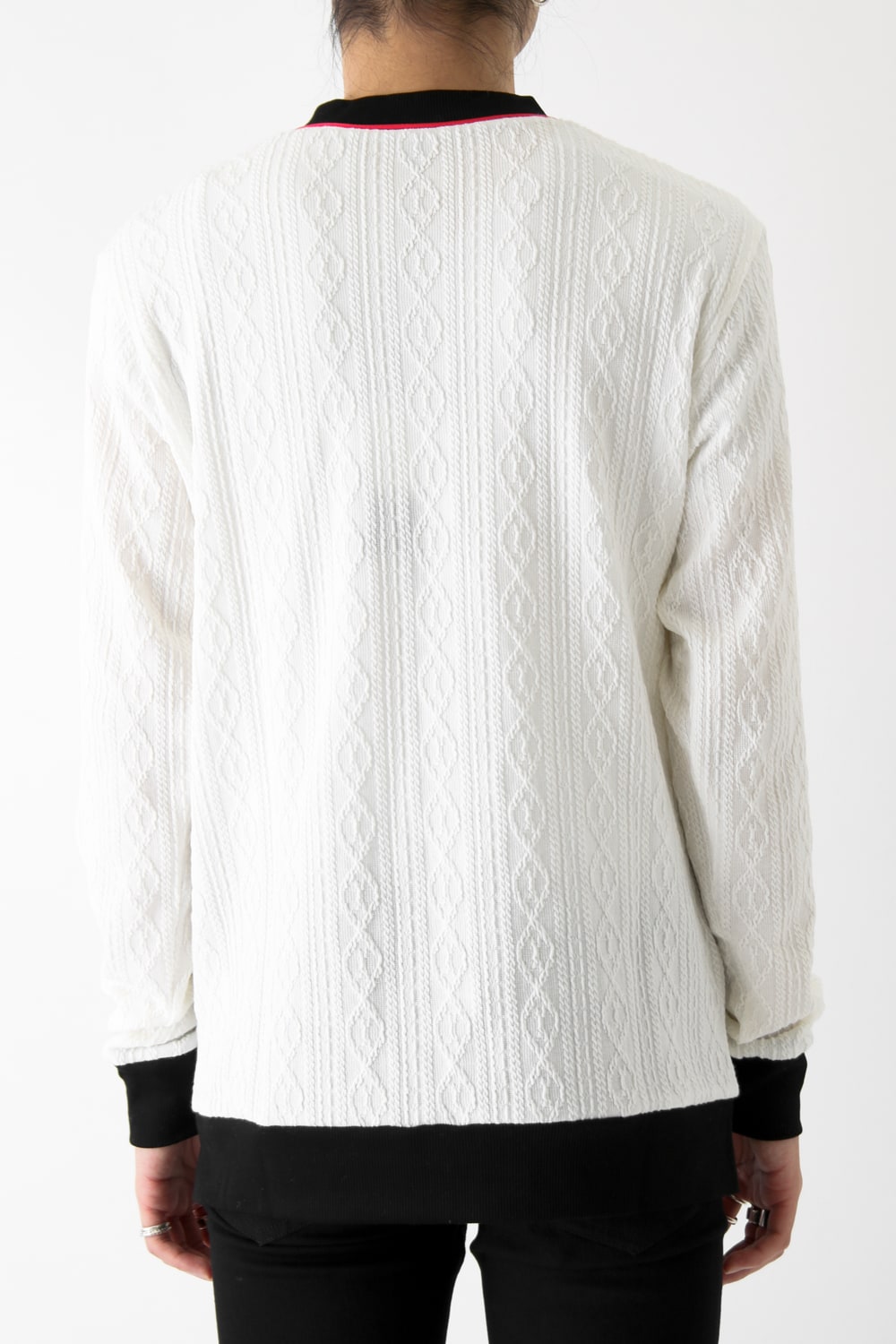 LIGHTケーブル V NECK KNIT