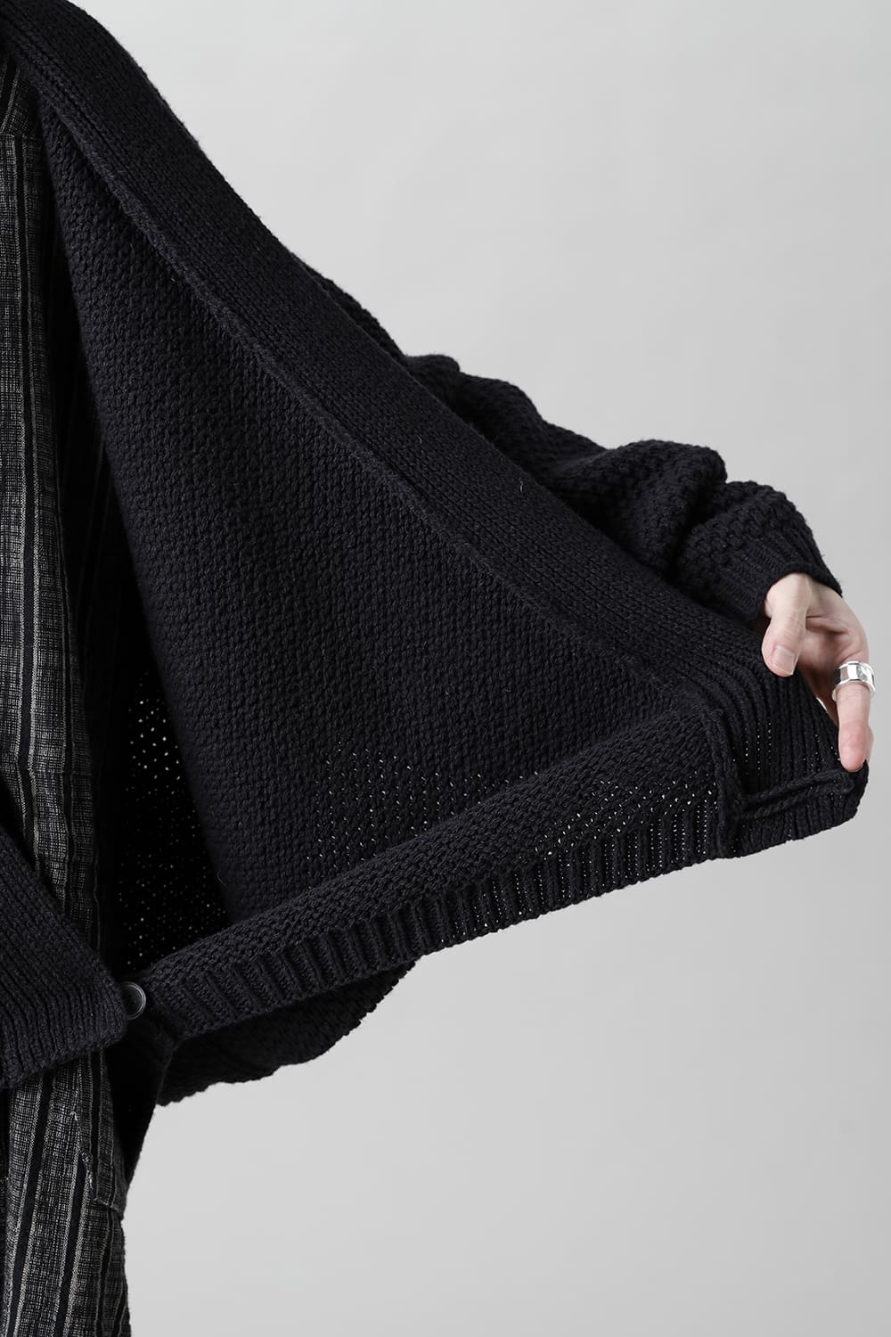 KNIT #53   PITCH BLACK MERICHAN