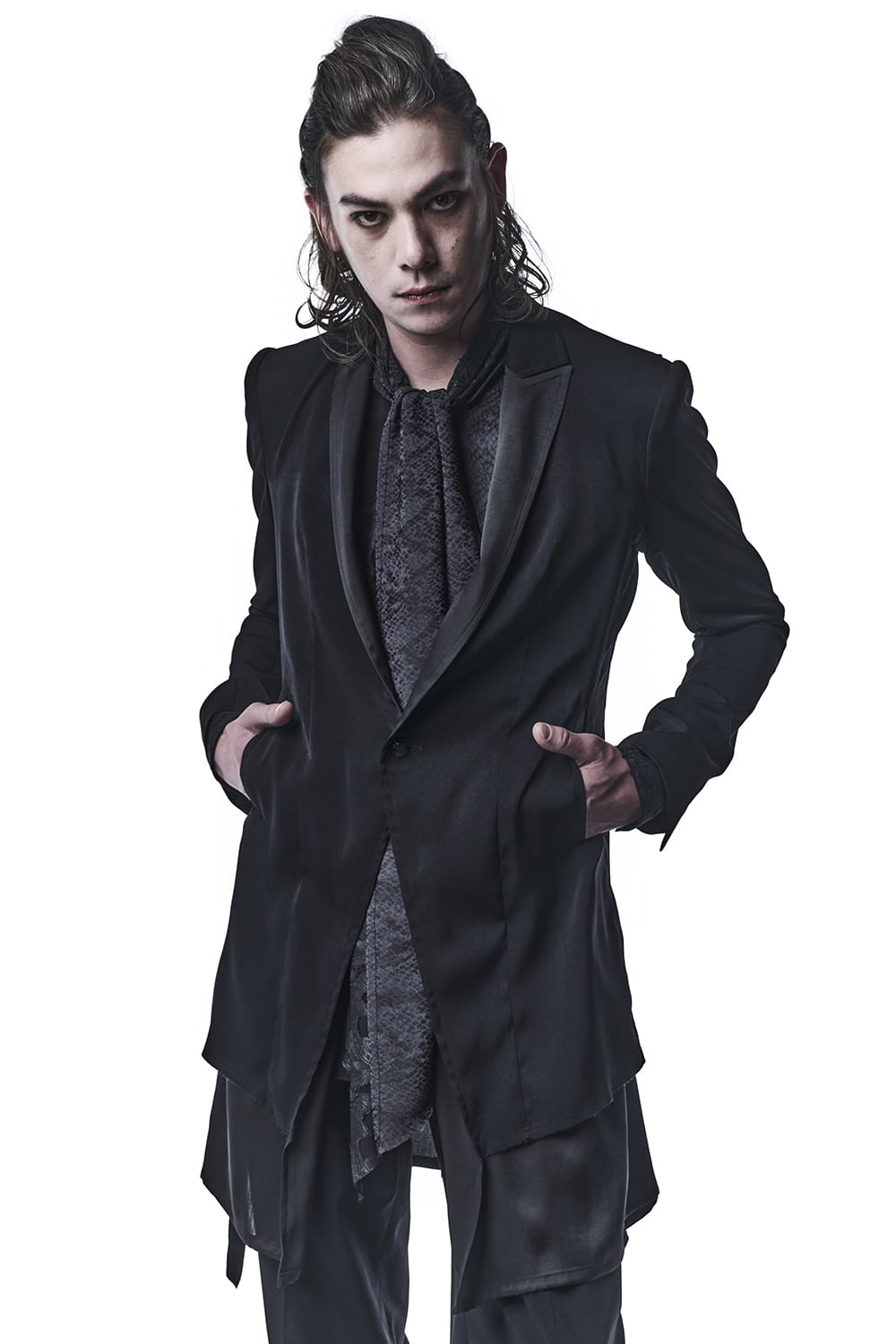 Layerd Peaked Jacket