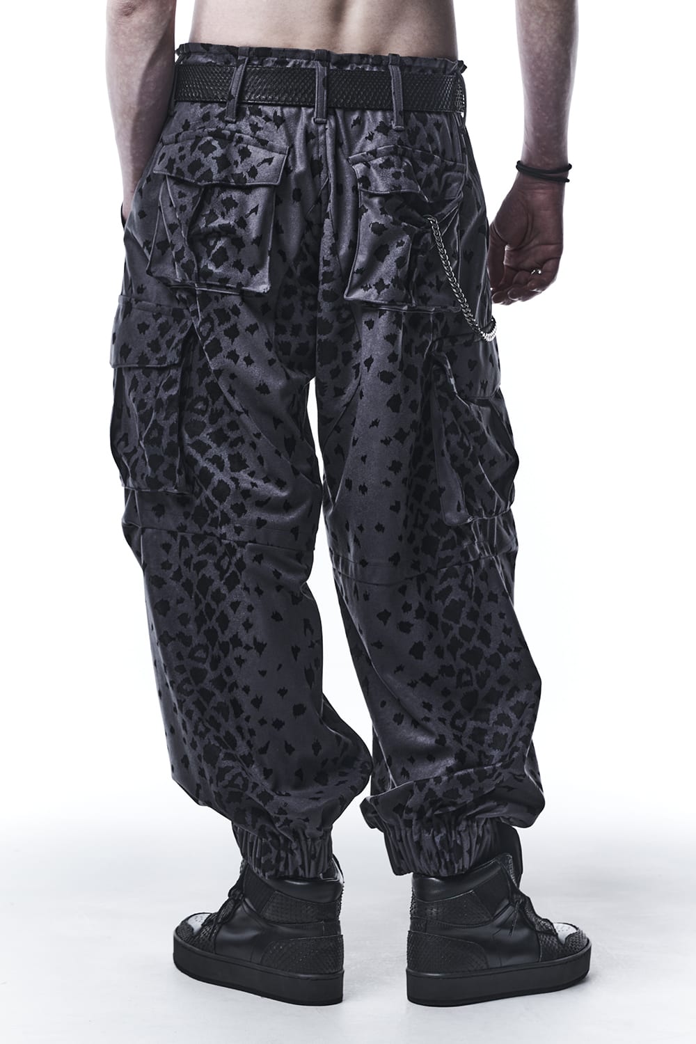 レオパード スエード ワイドカーゴパンツ グレー