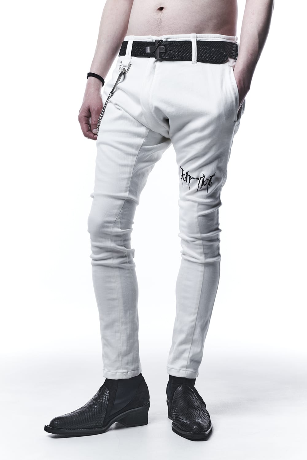 Curve Denim Pants With Embroidery