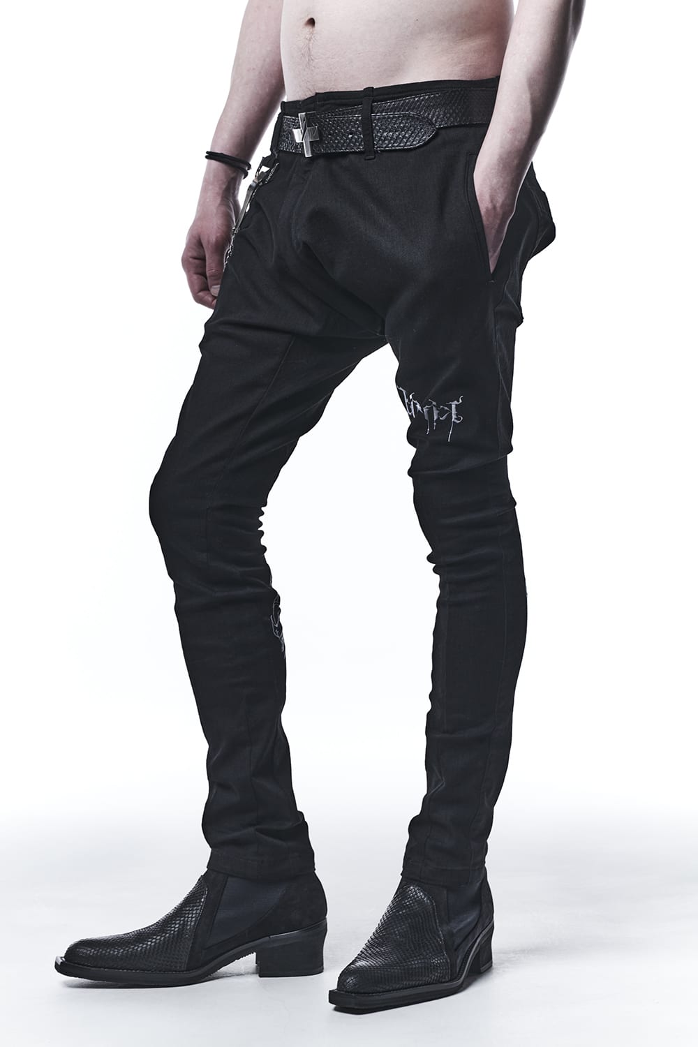 Saruel Bondage Denim Pants With Embroidery