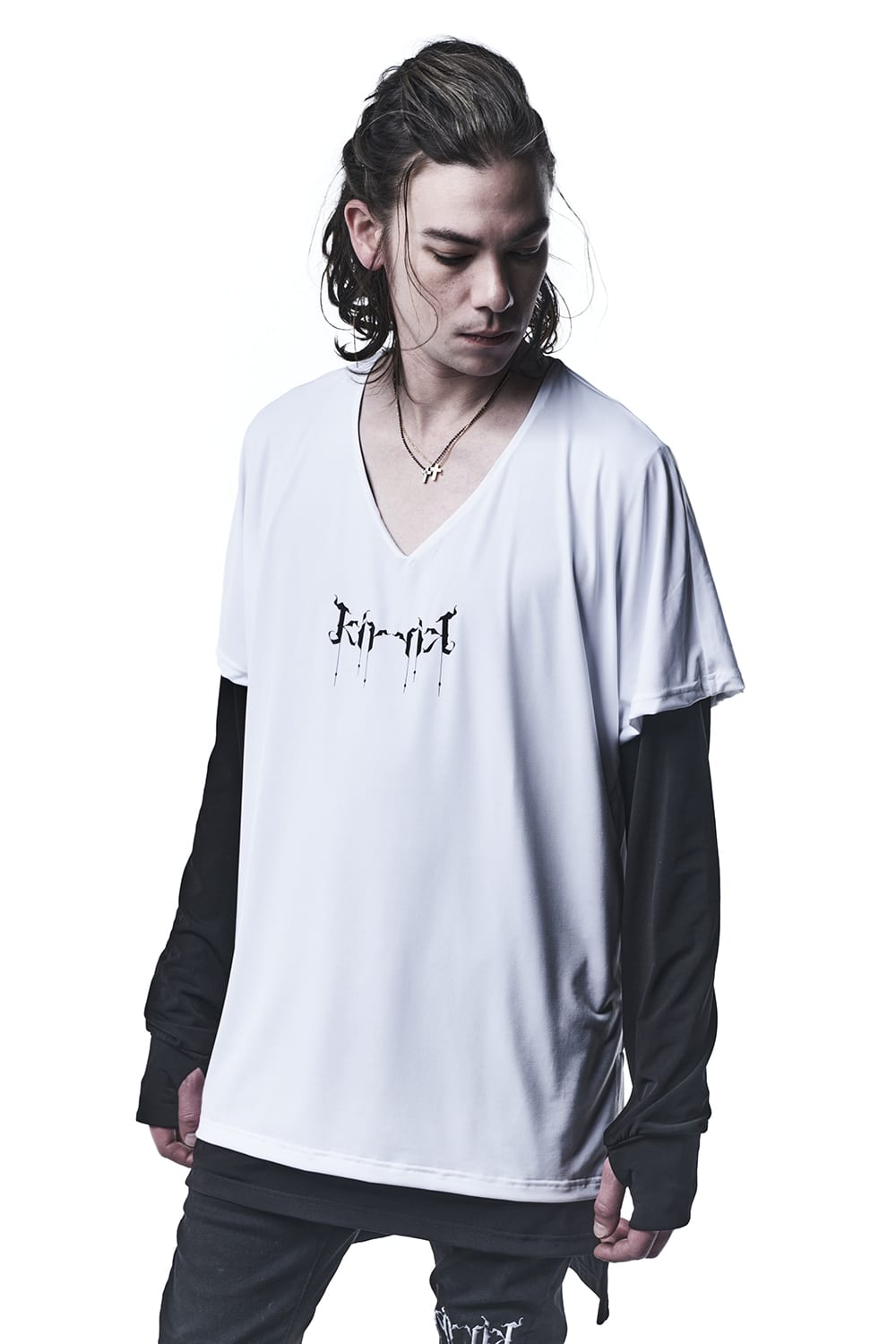 Layerd Long Sleeves V-Neck T-Shirts White & Black