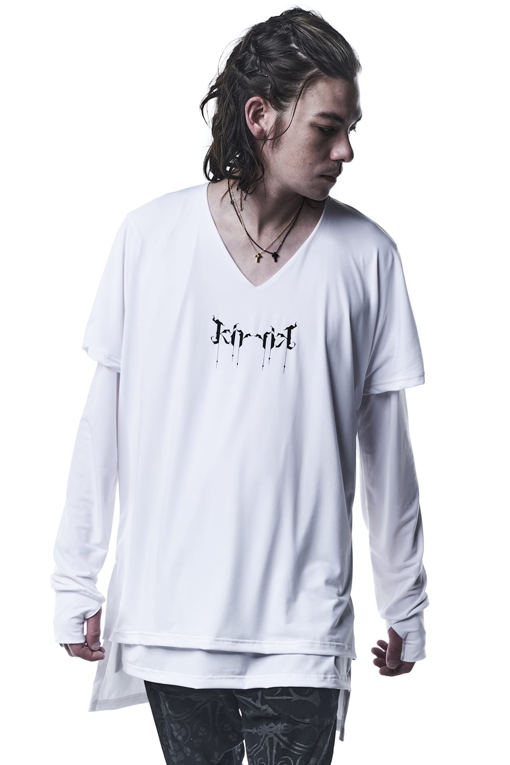 Layerd Long Sleeves V-Neck T-Shirts White & White