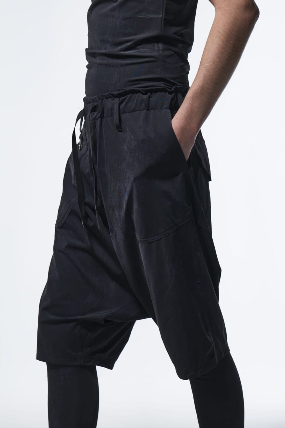 サルエルショートパンツ