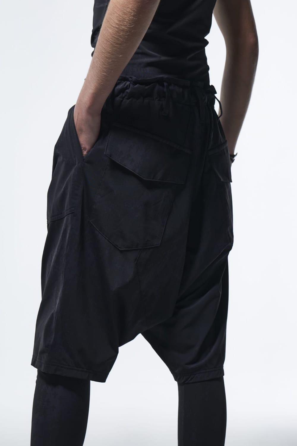 サルエルショートパンツ