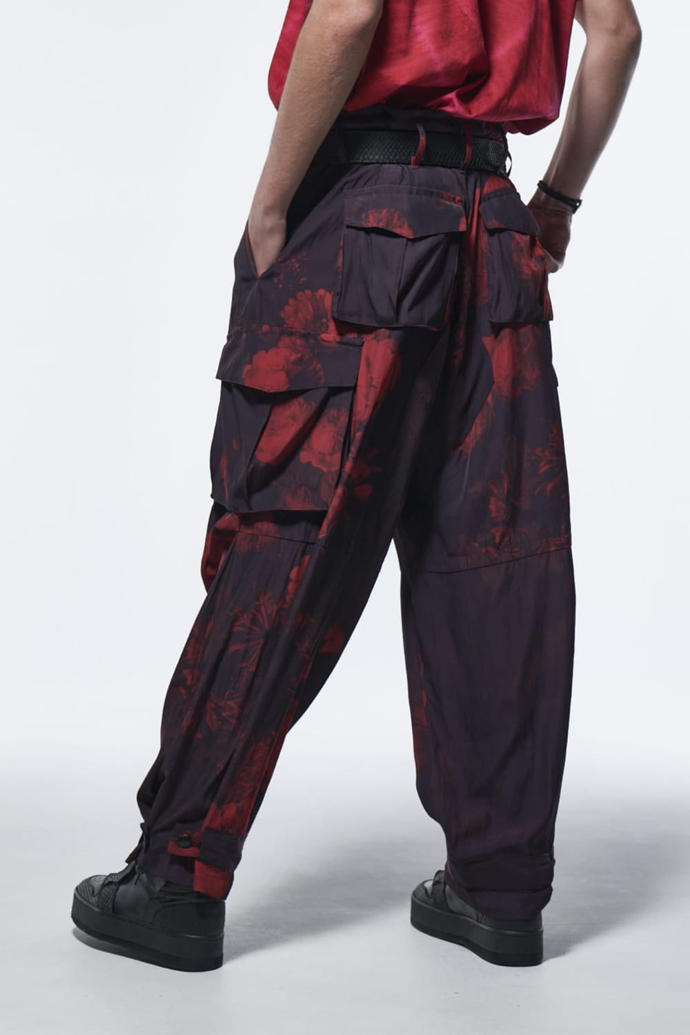 Wide Cargo Pants Black & Red