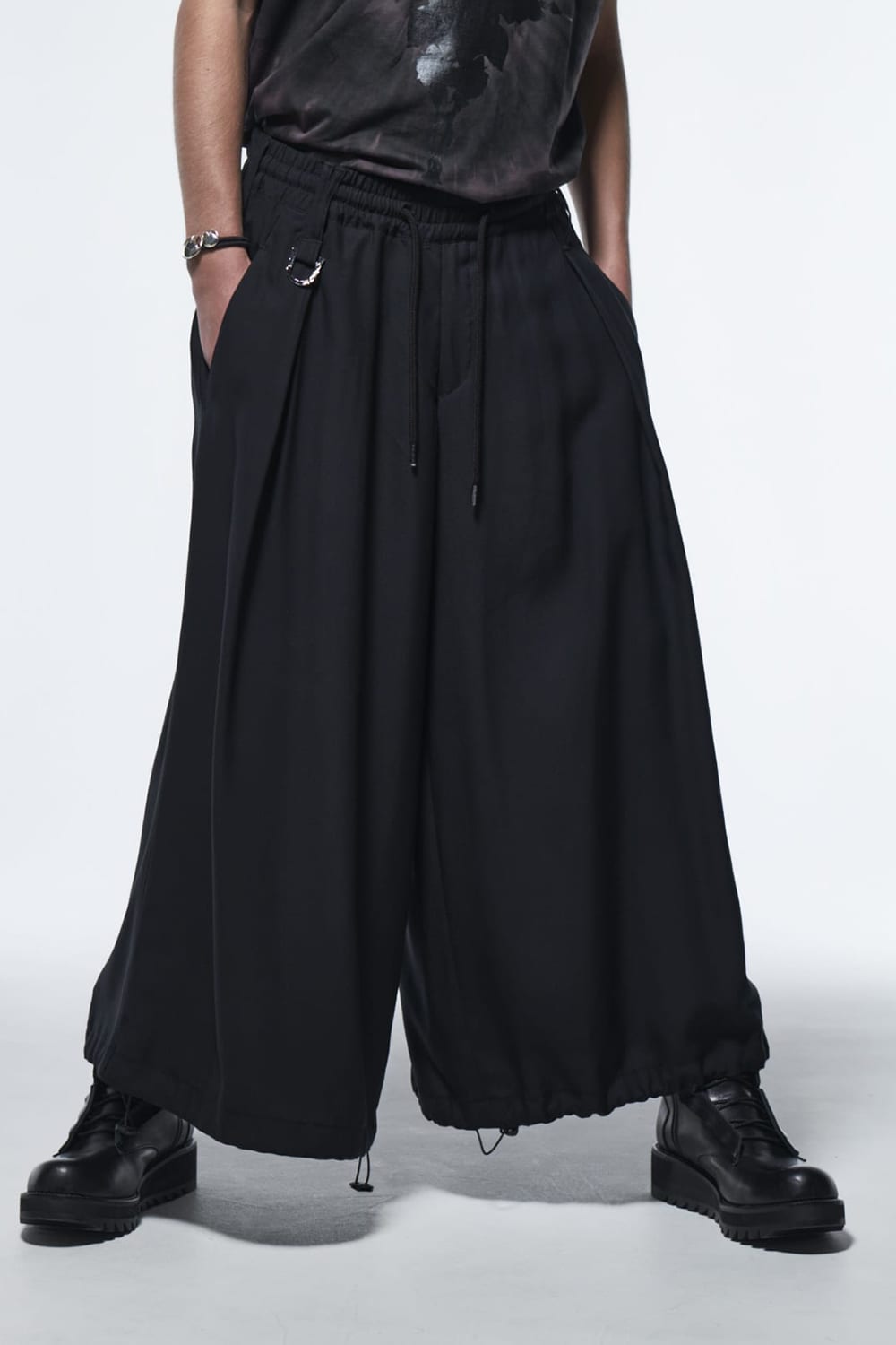 Sharring Wide Tuck Slacks