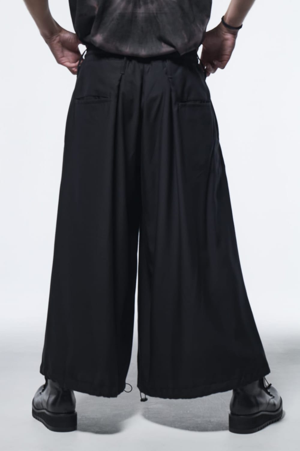 Sharring Wide Tuck Slacks