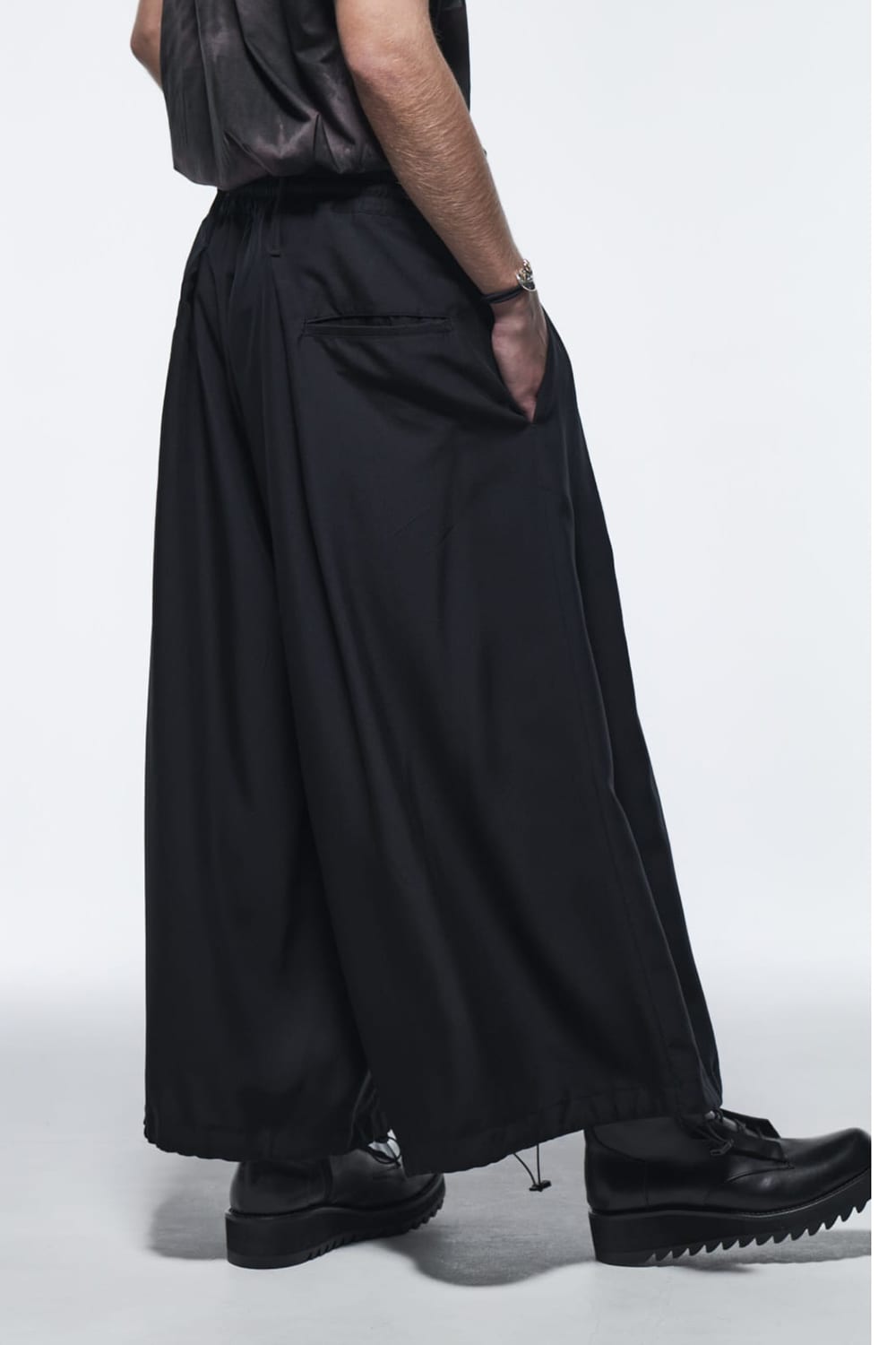 Sharring Wide Tuck Slacks