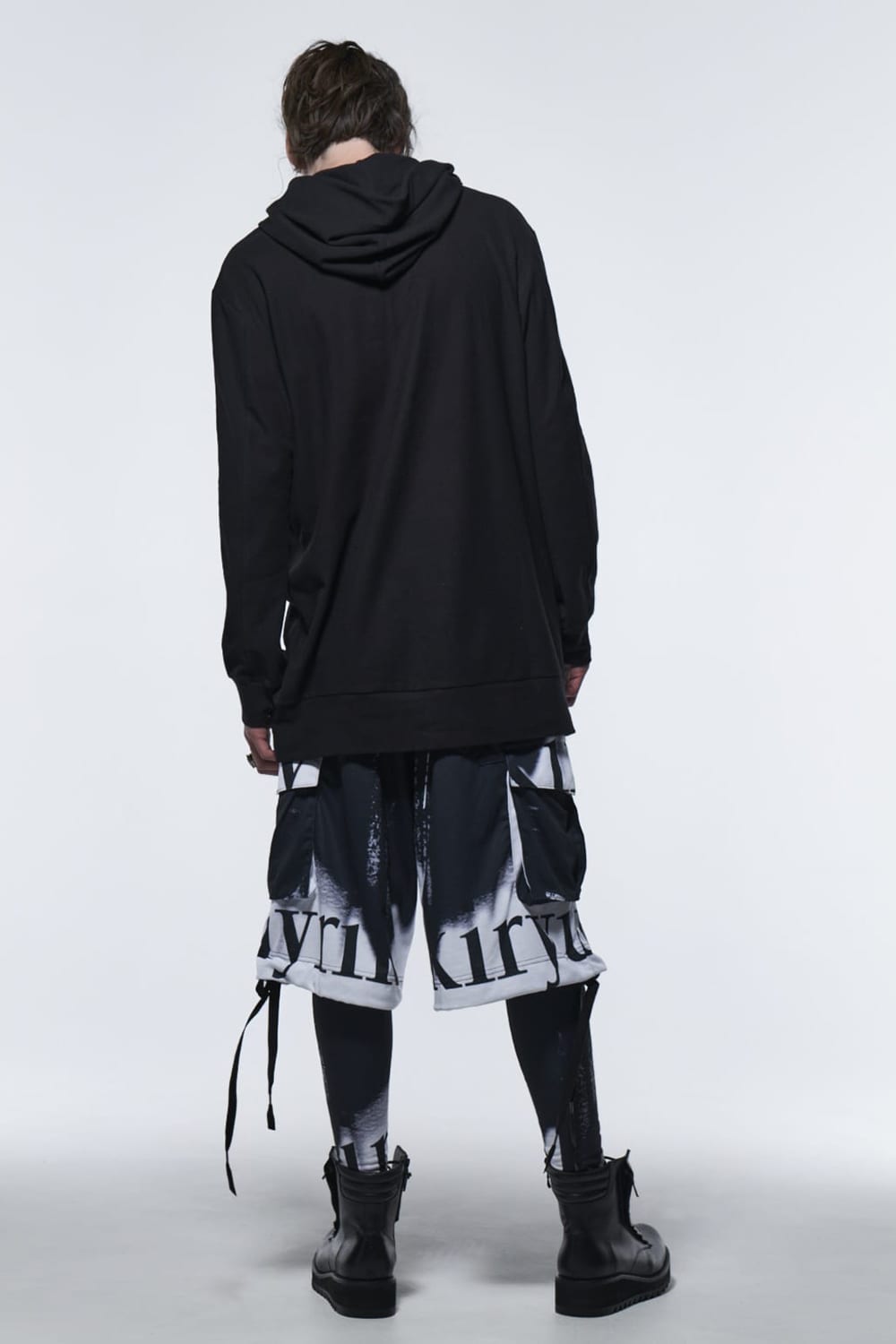 フレア ショートカーゴパンツ ブラック&ホワイト