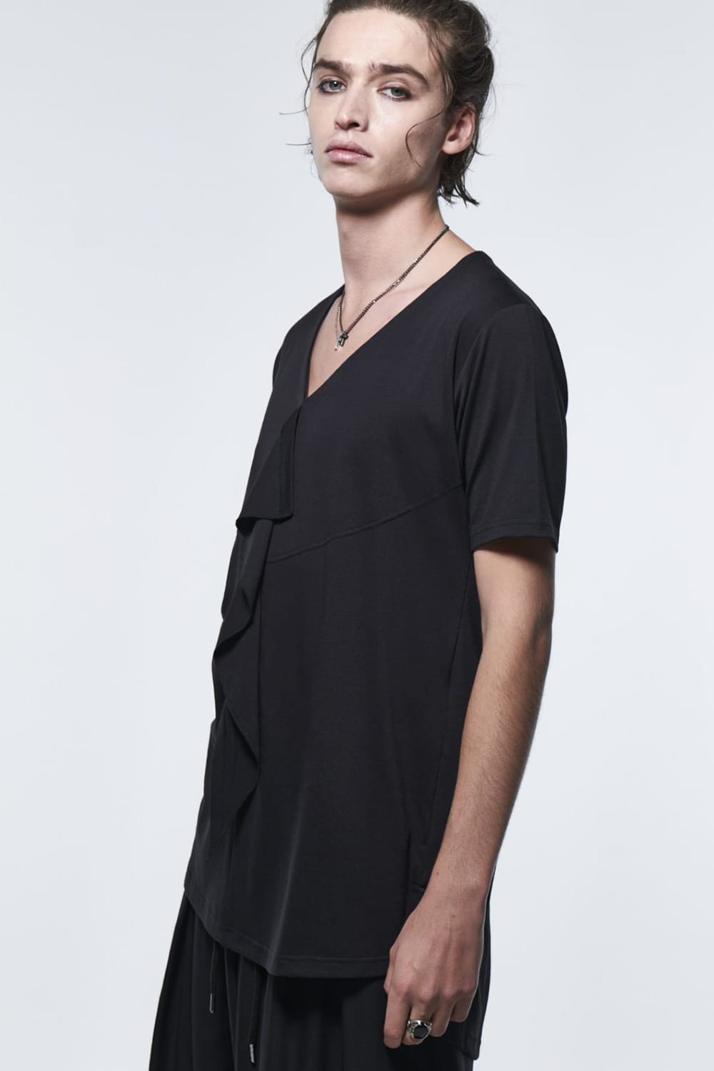 Frill V-Neck T-Shirt Black