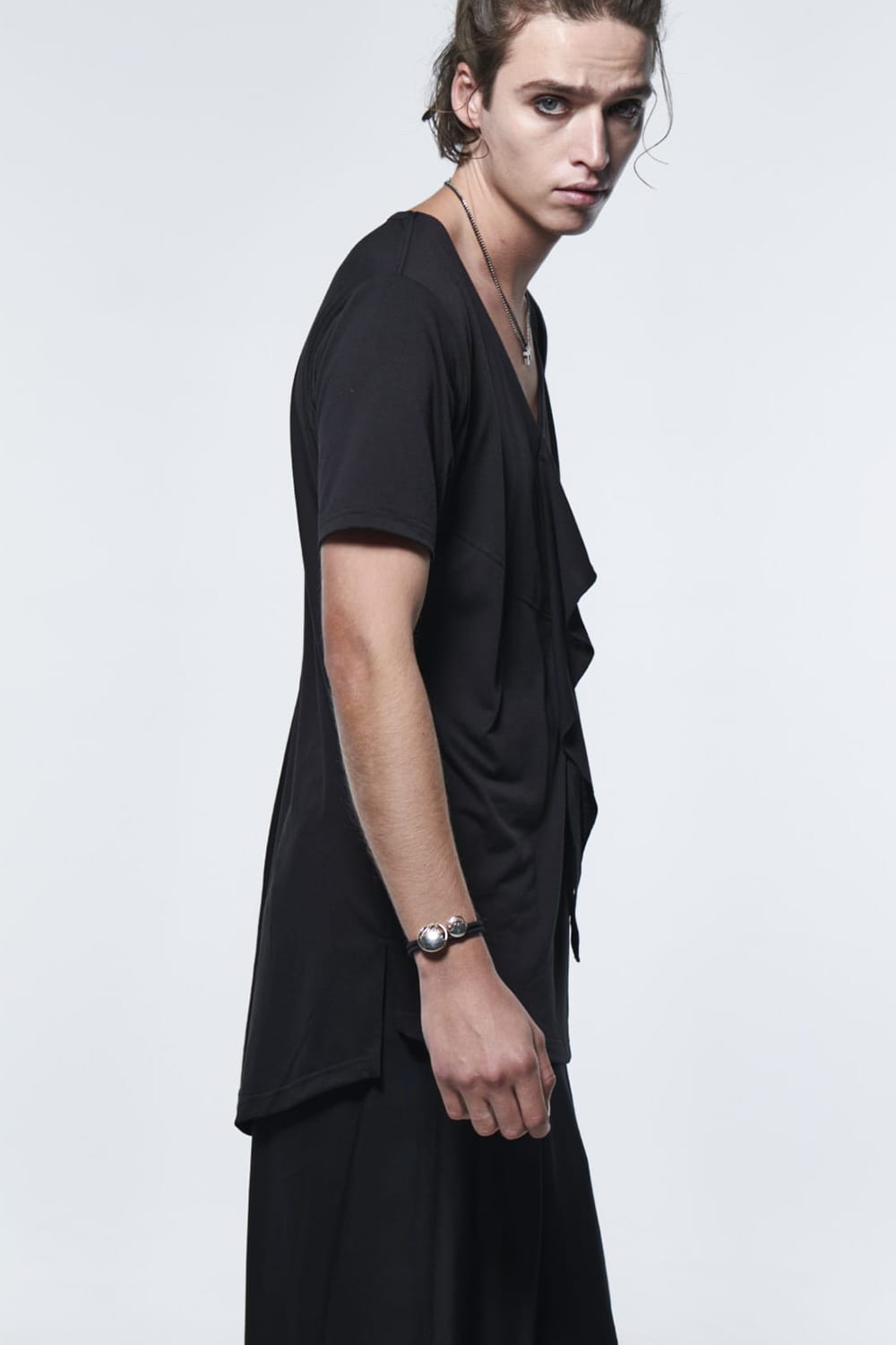 Frill V-Neck T-Shirt Black