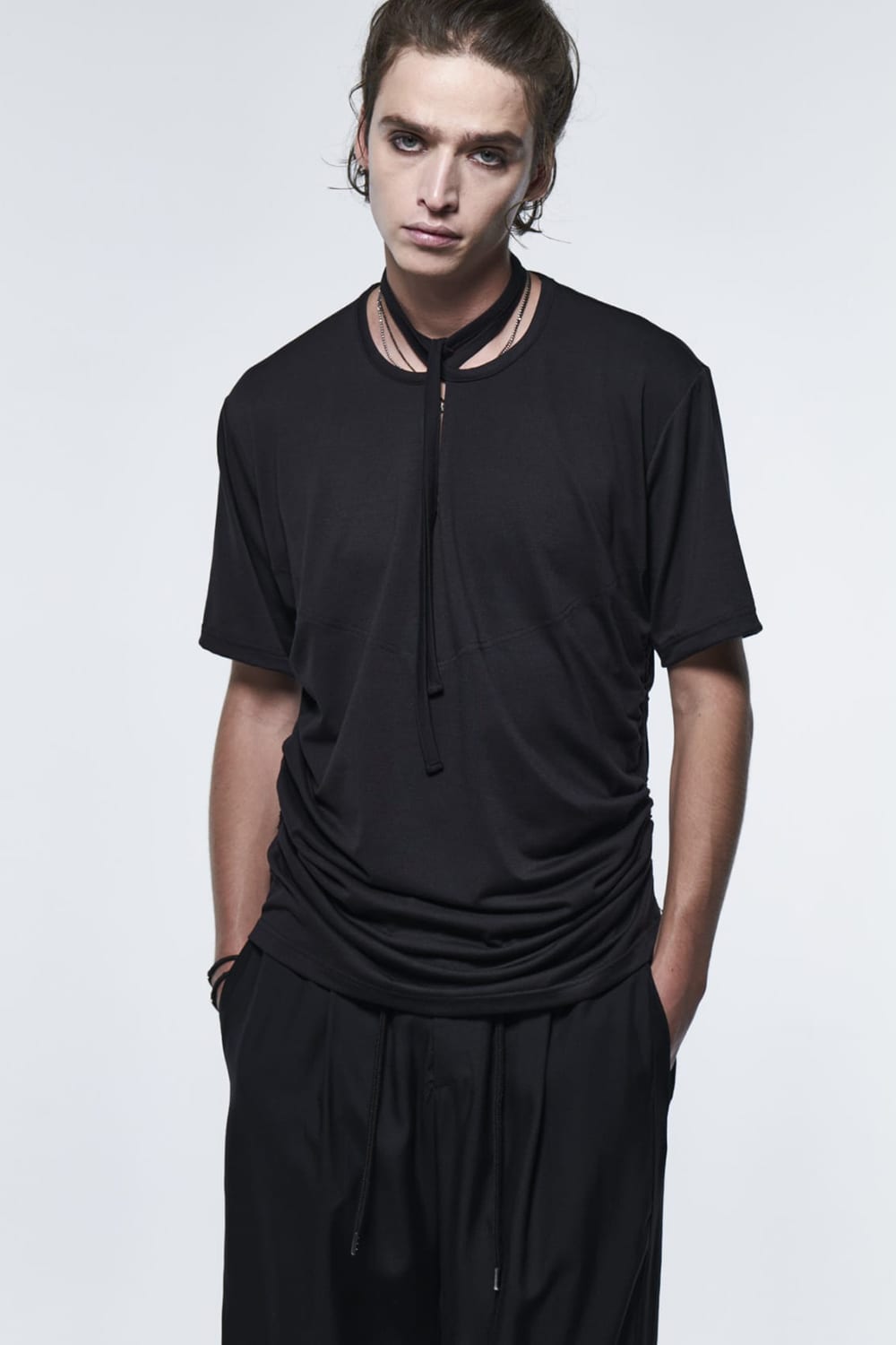 Piping Slit T-Shirt Black