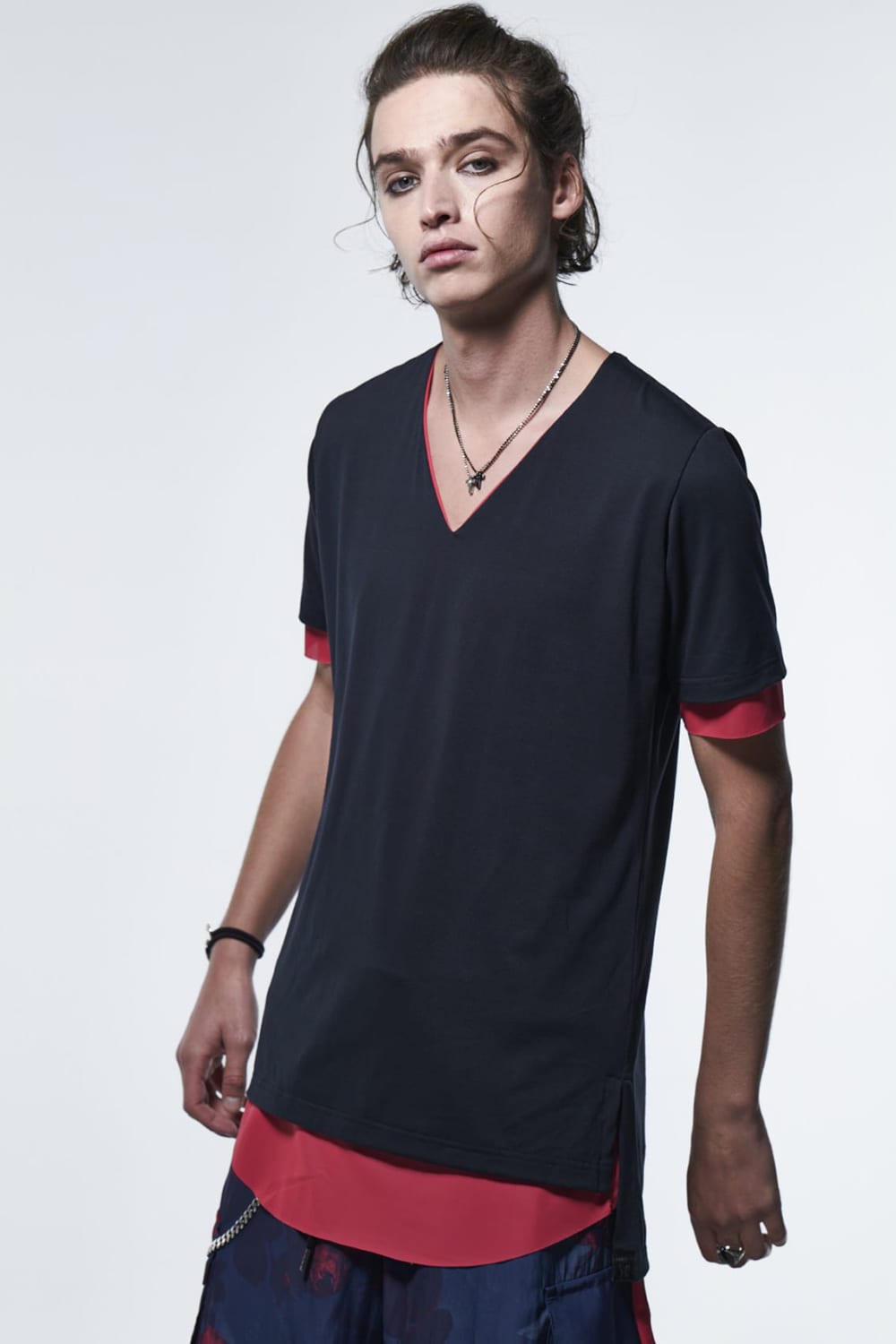 V-neck layered T-shirts Navy & Pink