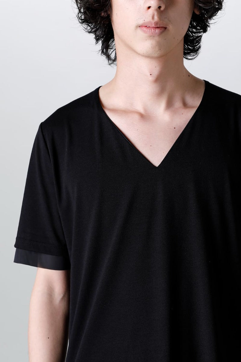 V-neck layered T-shirts Black & Black