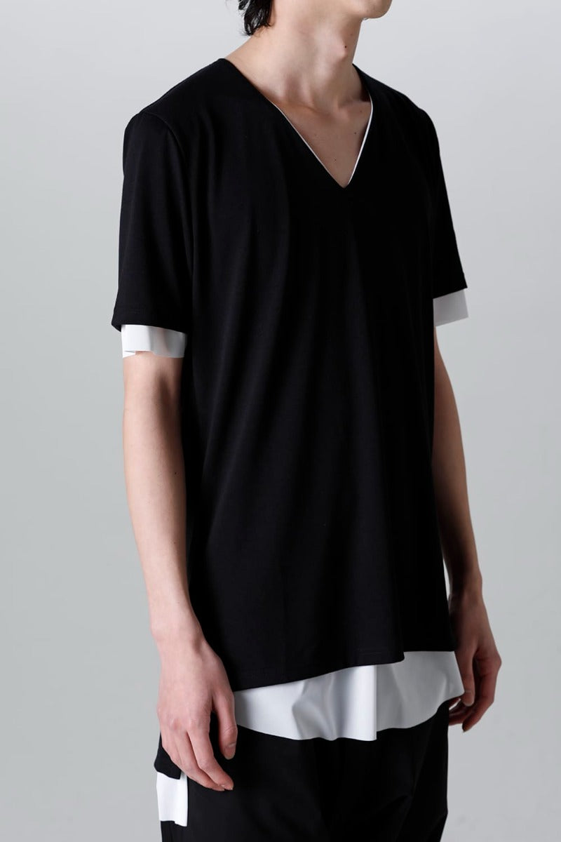 V-neck layered T-shirts Black & White