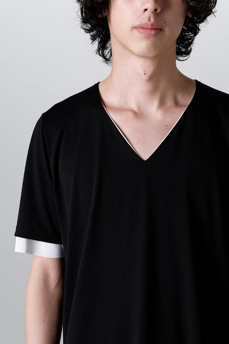 V-neck layered T-shirts Black & White