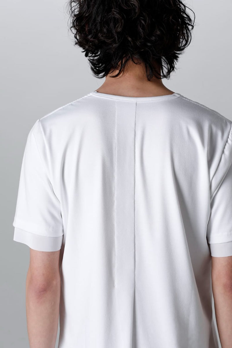 V-neck layered T-shirts White & White