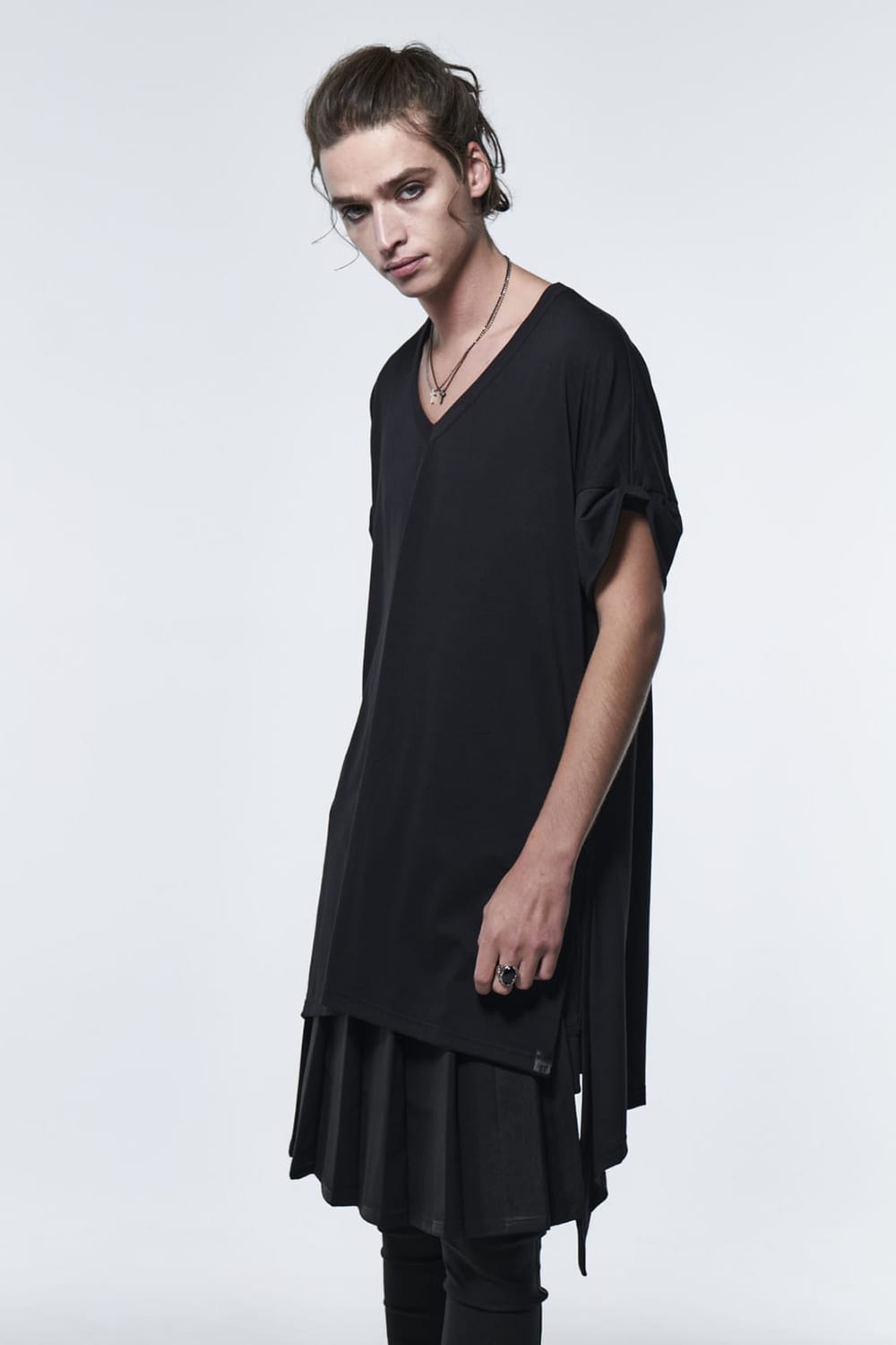 Flare V-Neck T-Shirt Black