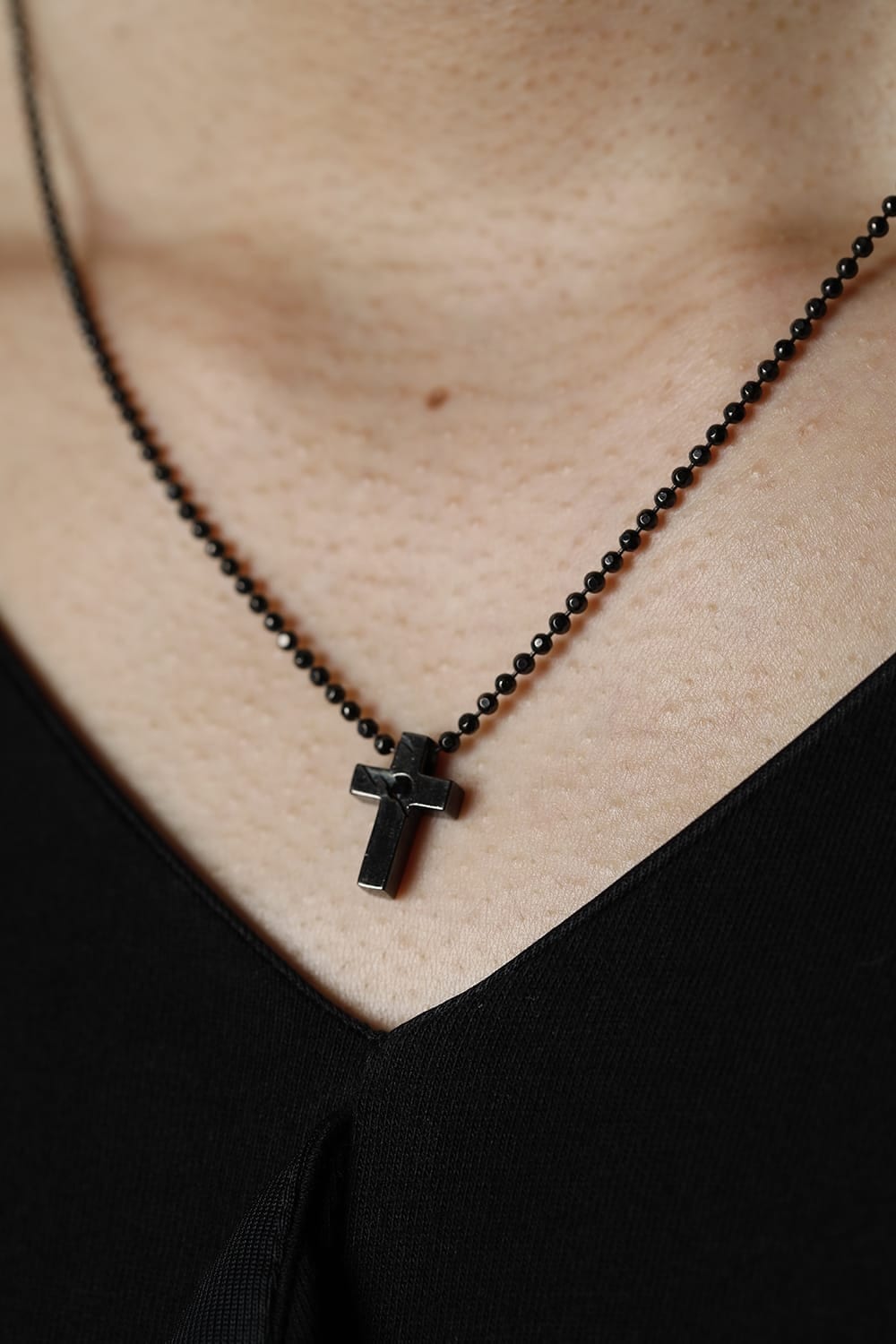Cross Choker Black
