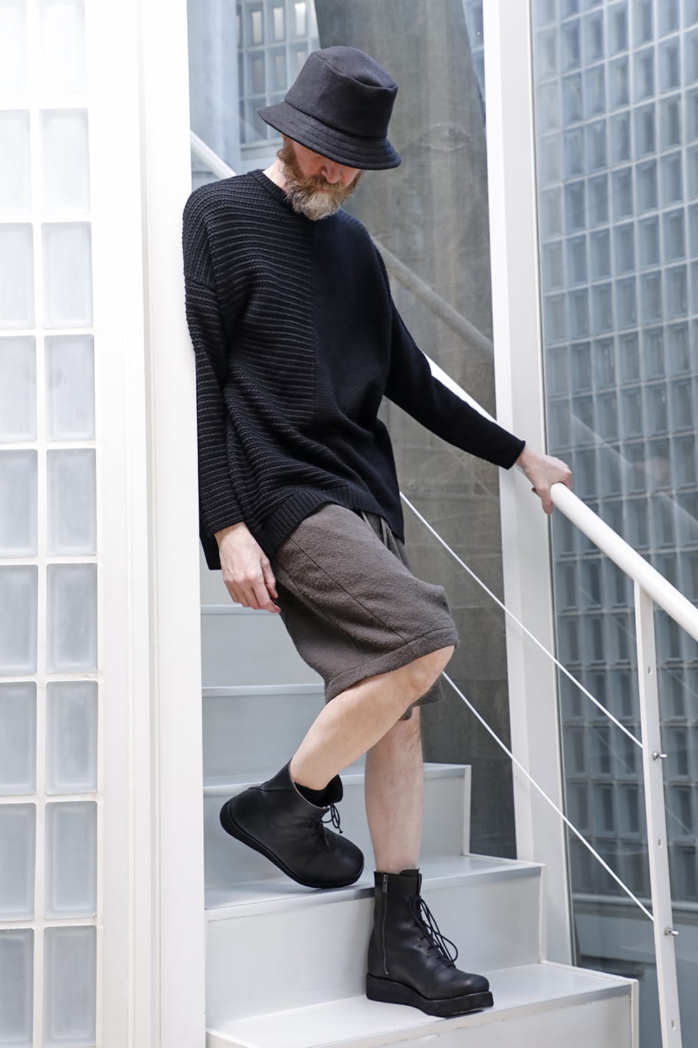 プルオーバー ニット メリノ ウール ブラック