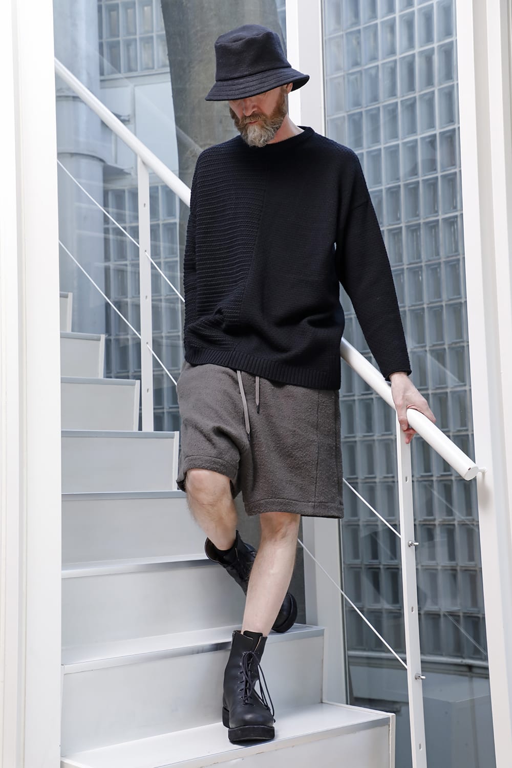 プルオーバー ニット メリノ ウール ブラック