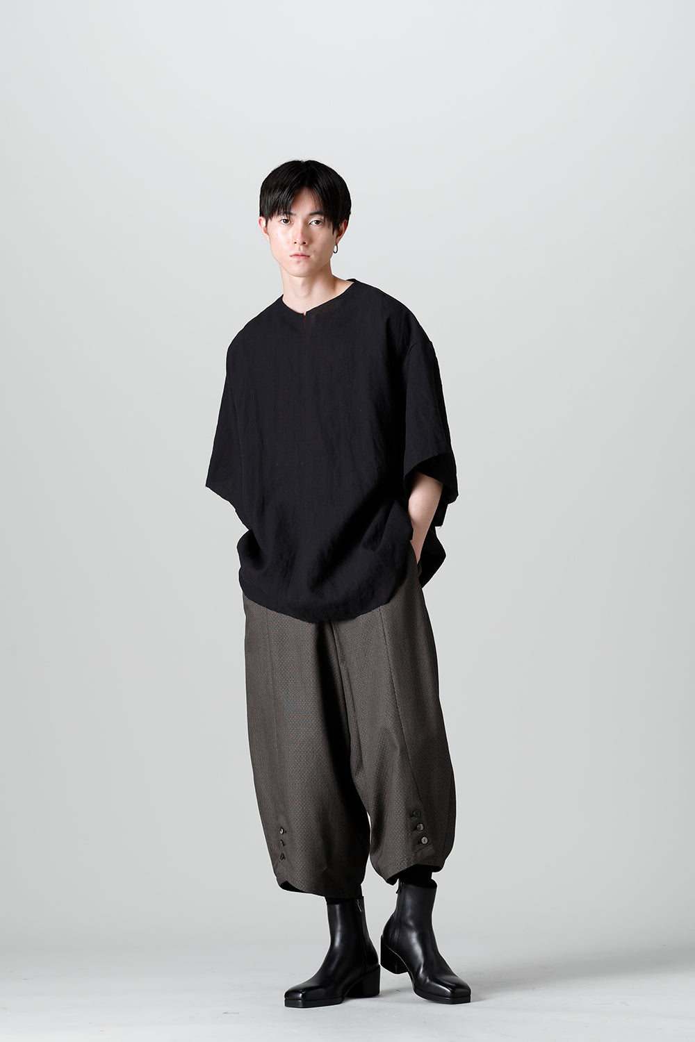 Hakobera Pullover Black
