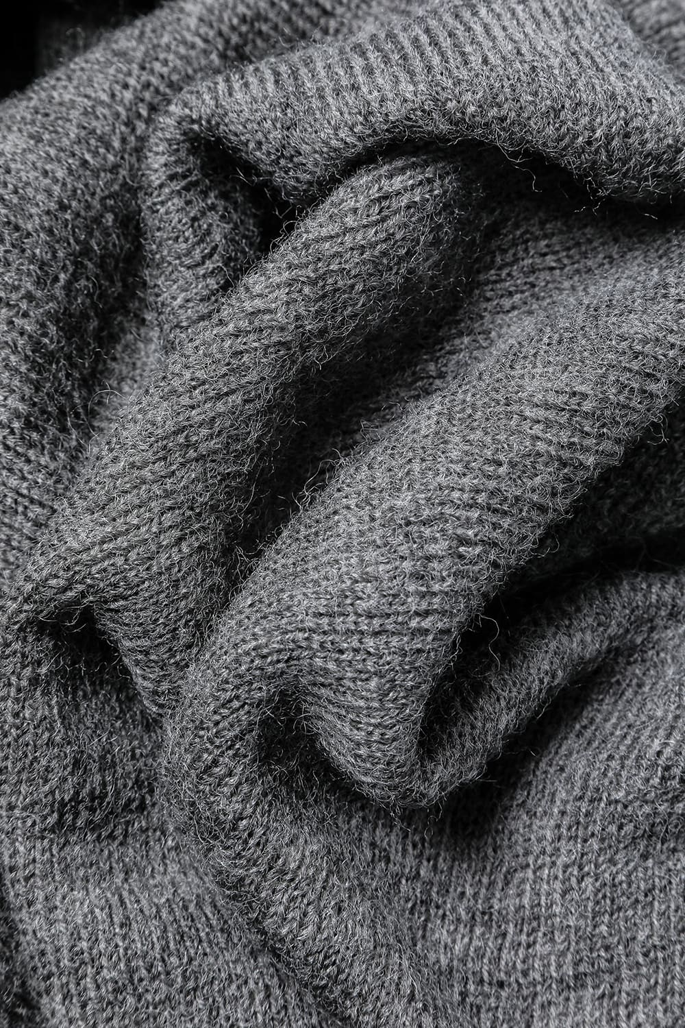 Scarf w/ Thermoadhesive Leather Tapes Plomb Cold Dye