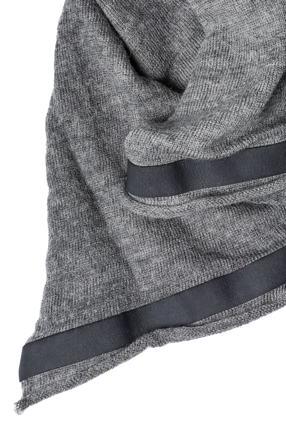 Scarf w/ Thermoadhesive Leather Tapes Plomb Cold Dye