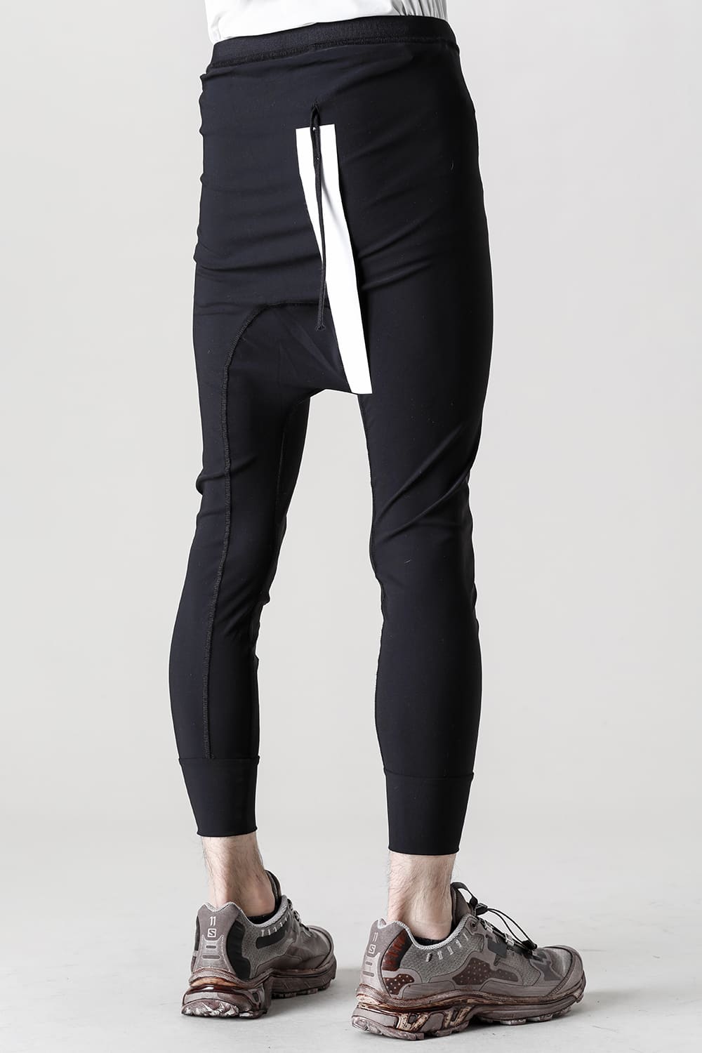 LJ1-F1136 - Black / Black