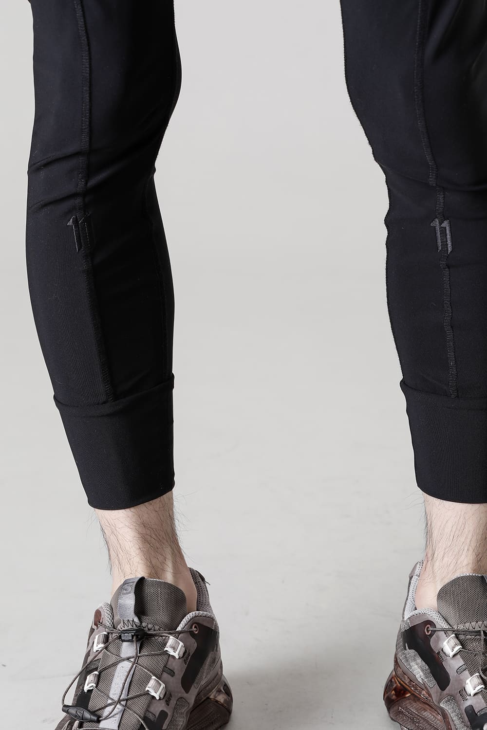 LJ1-F1136 - Black / Black