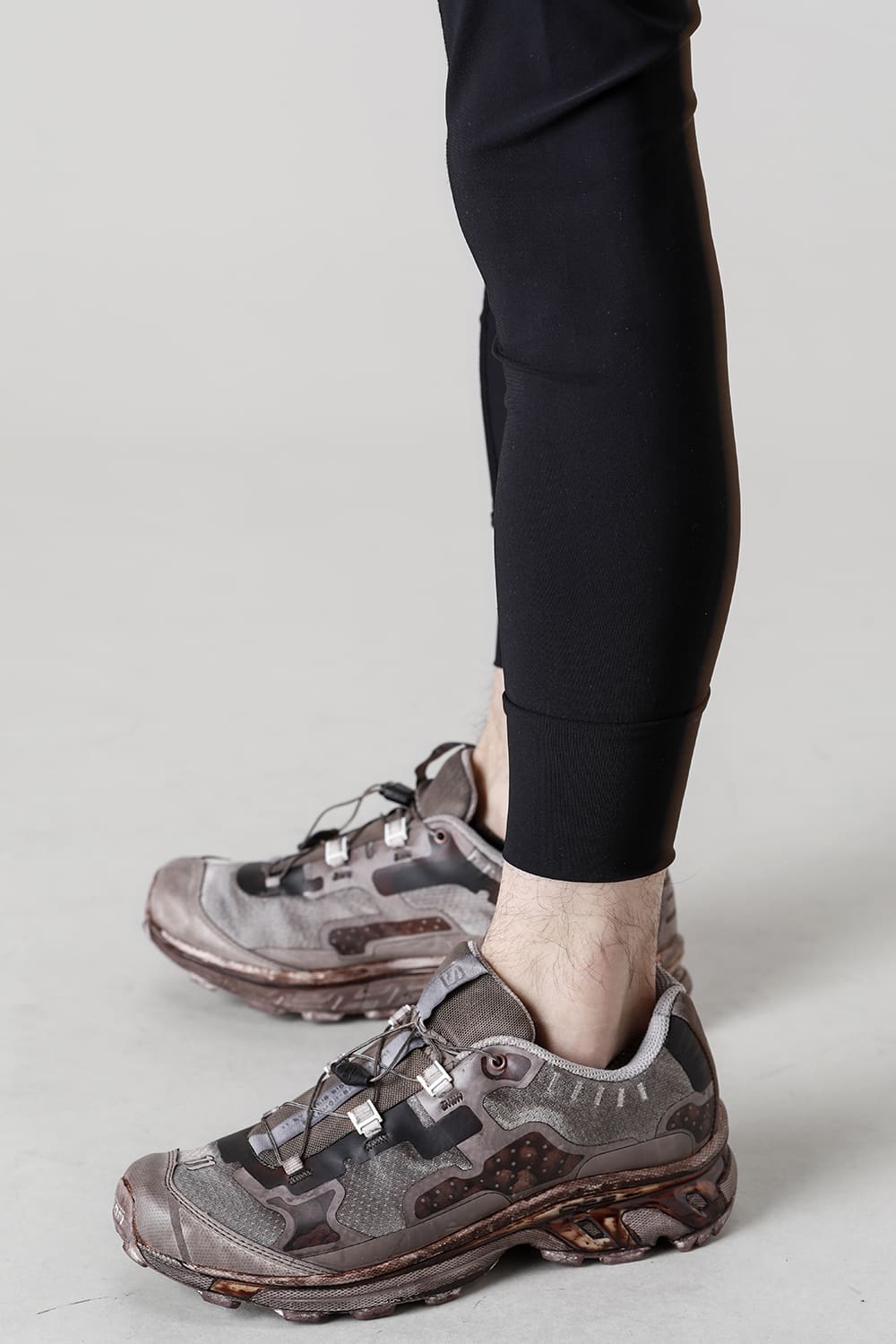 LJ1-F1136 - Black / Black