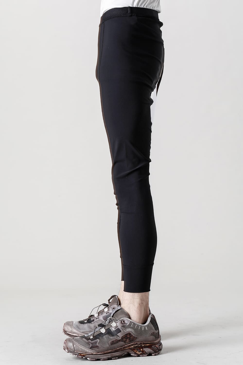 LJ1-F1136 - Black / Black