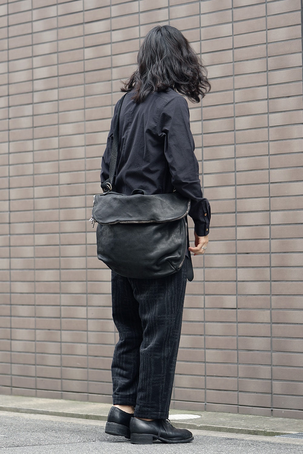 Leather Shoulder Bag Horse Full Grain Leather - M10 - BLACK