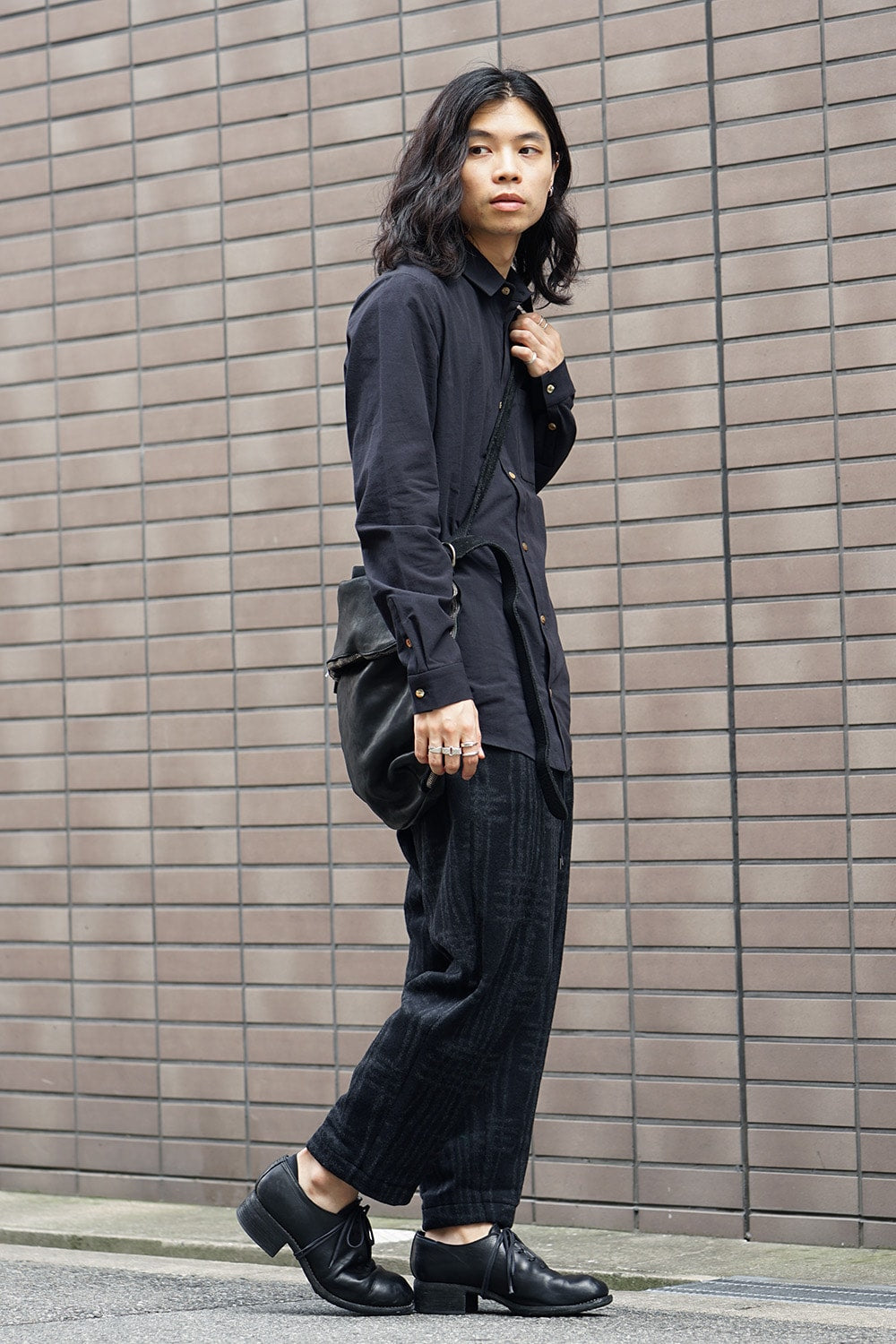 Leather Shoulder Bag Horse Full Grain Leather - M10 - BLACK