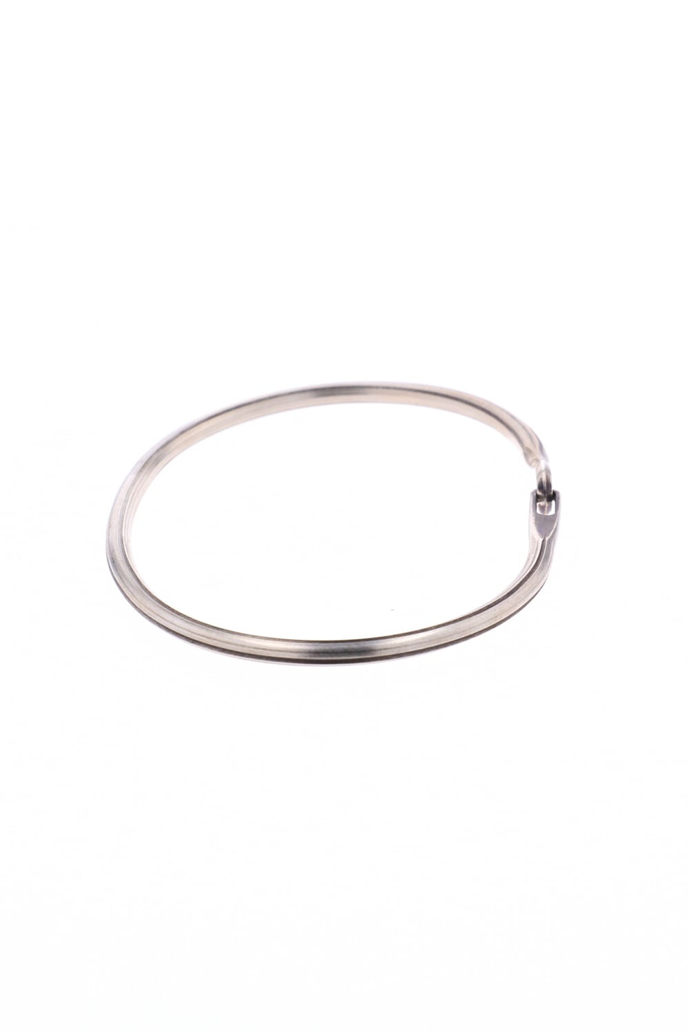 BANGLE SIDE HOOK GROOVE