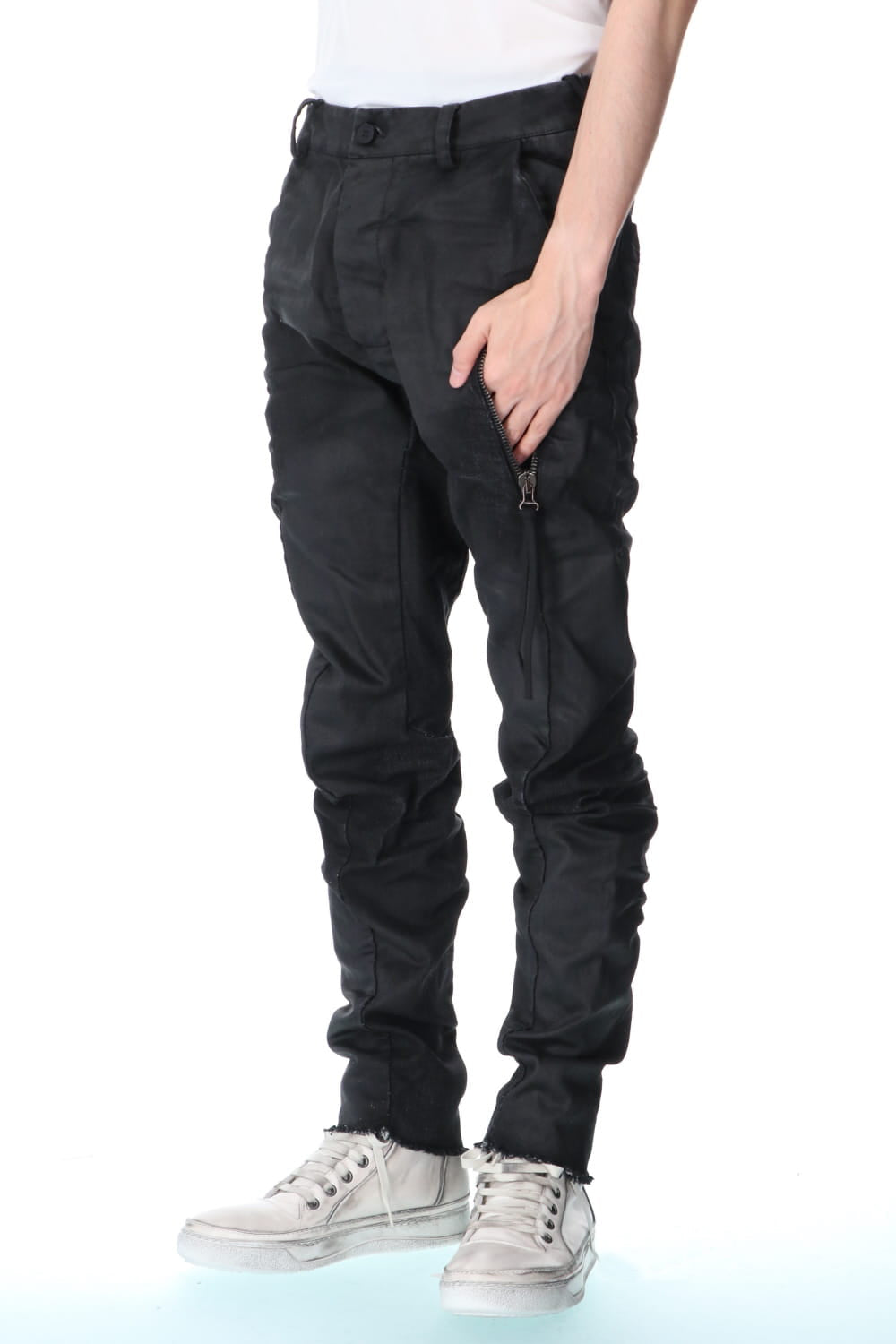 VERTICAL ZIP POCKET JEANS