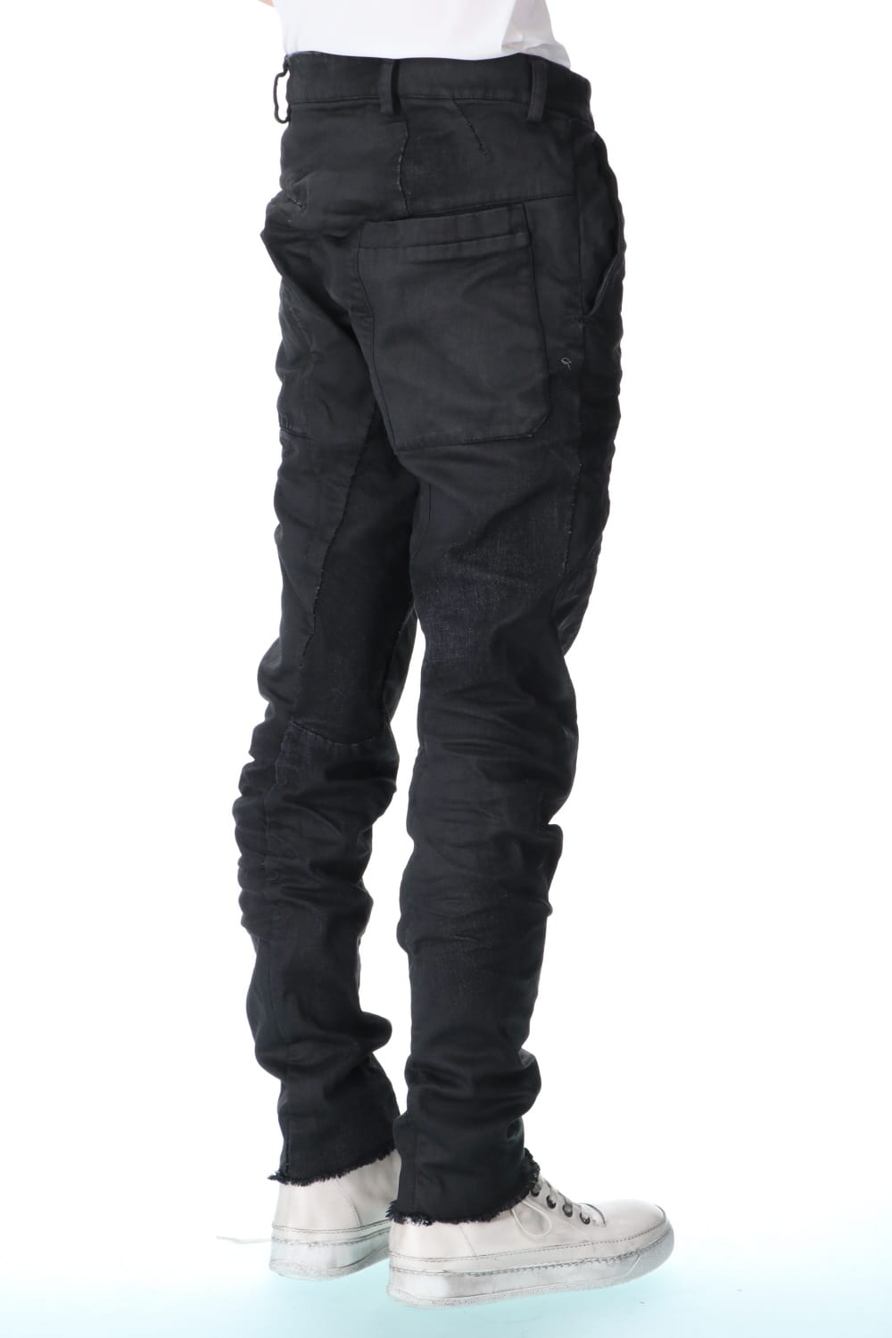 VERTICAL ZIP POCKET JEANS