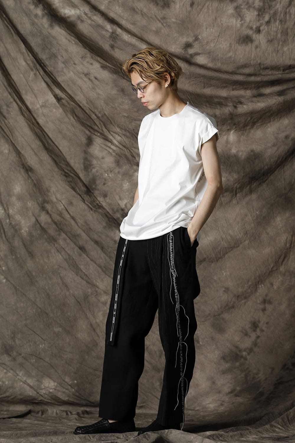 エンブロイダリー フレンチスリーブ T-シャツ ホワイト