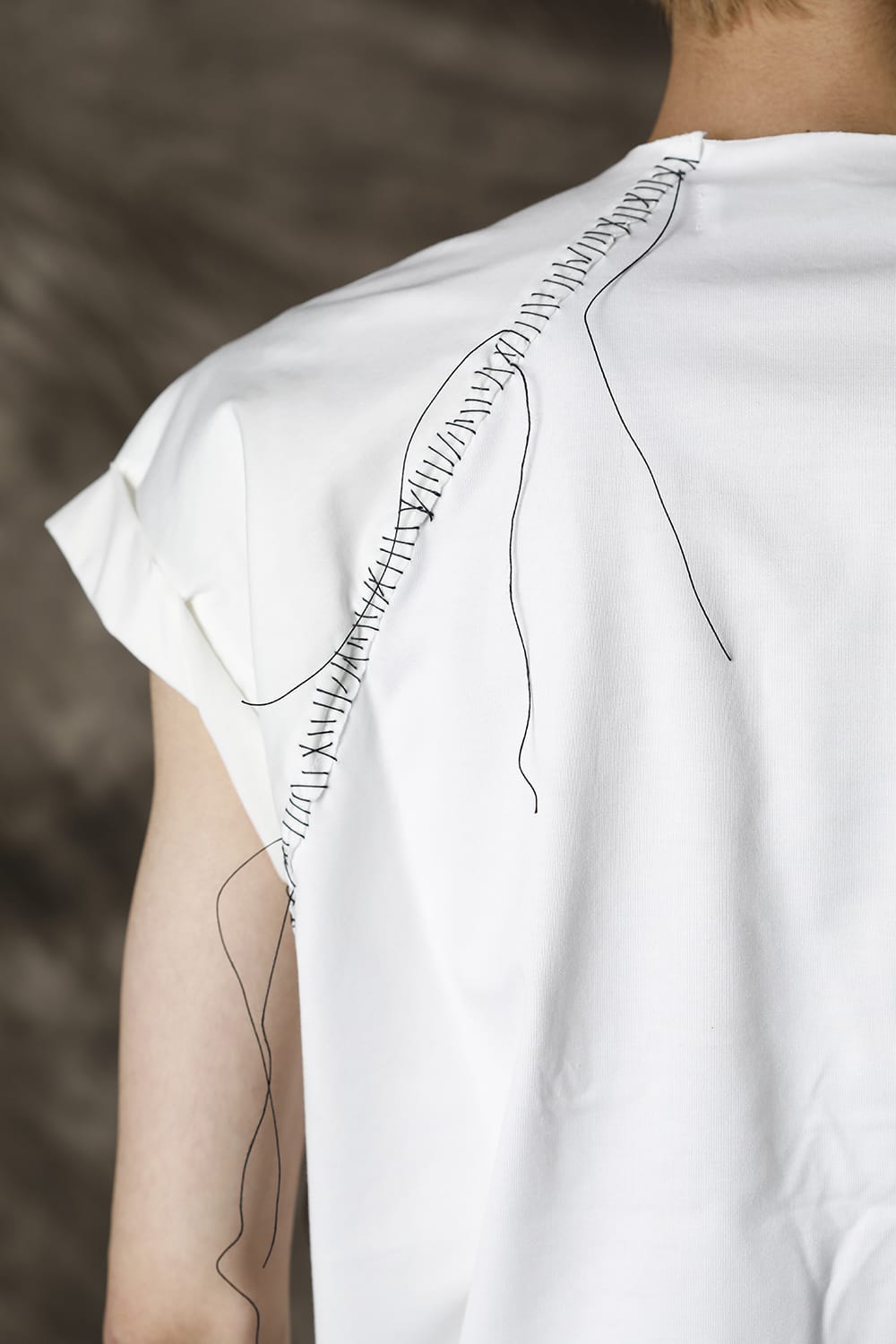 エンブロイダリー フレンチスリーブ T-シャツ ホワイト