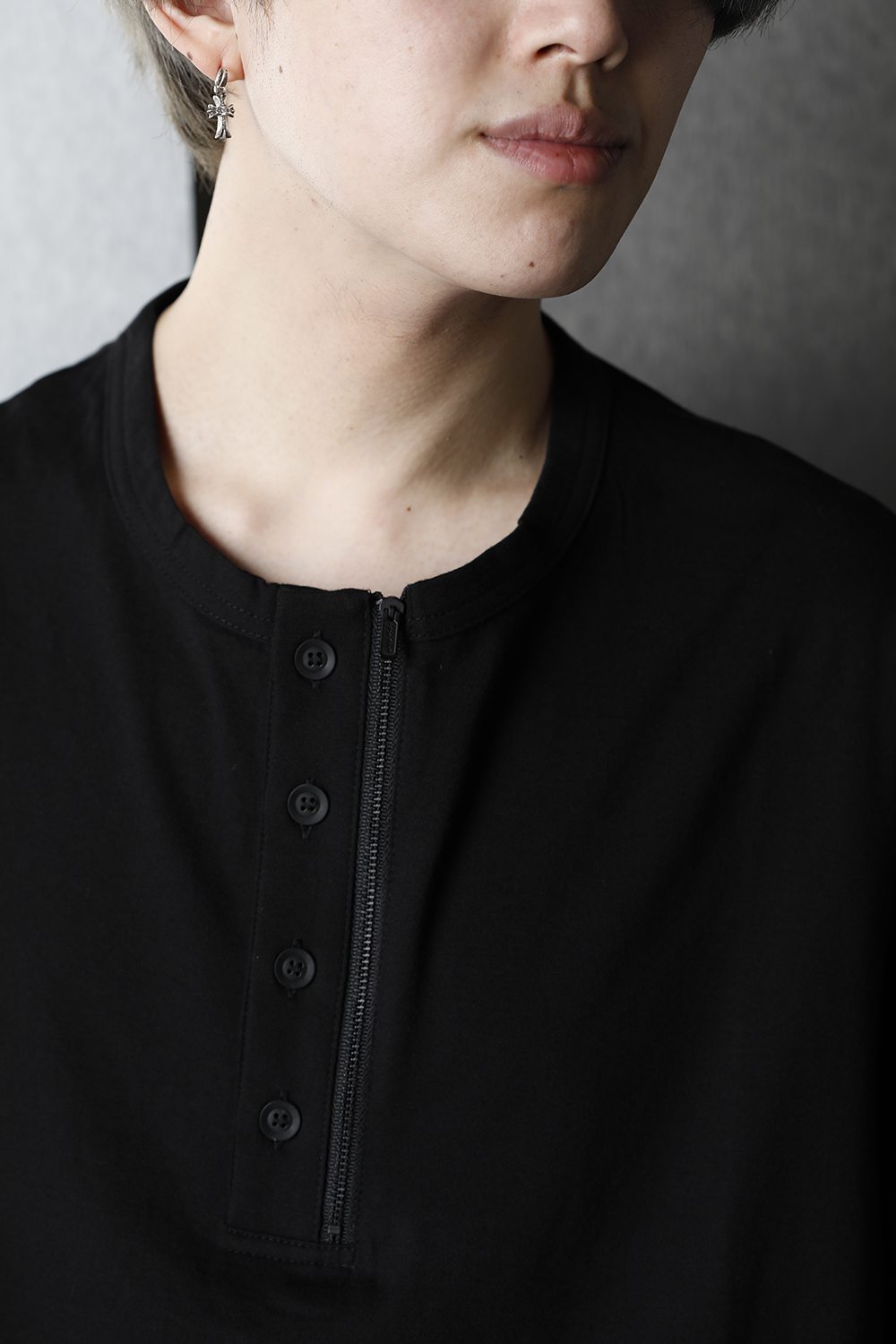 Fasntener Henry neck Short sleeve T-shirt